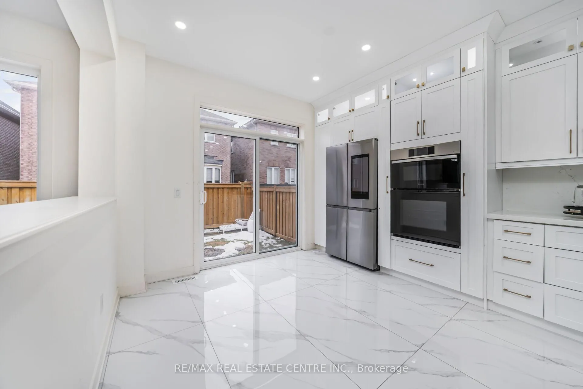 Photo 18 of 21 Kambalda Road, Brampton, Northwest Brampton — HOMEH