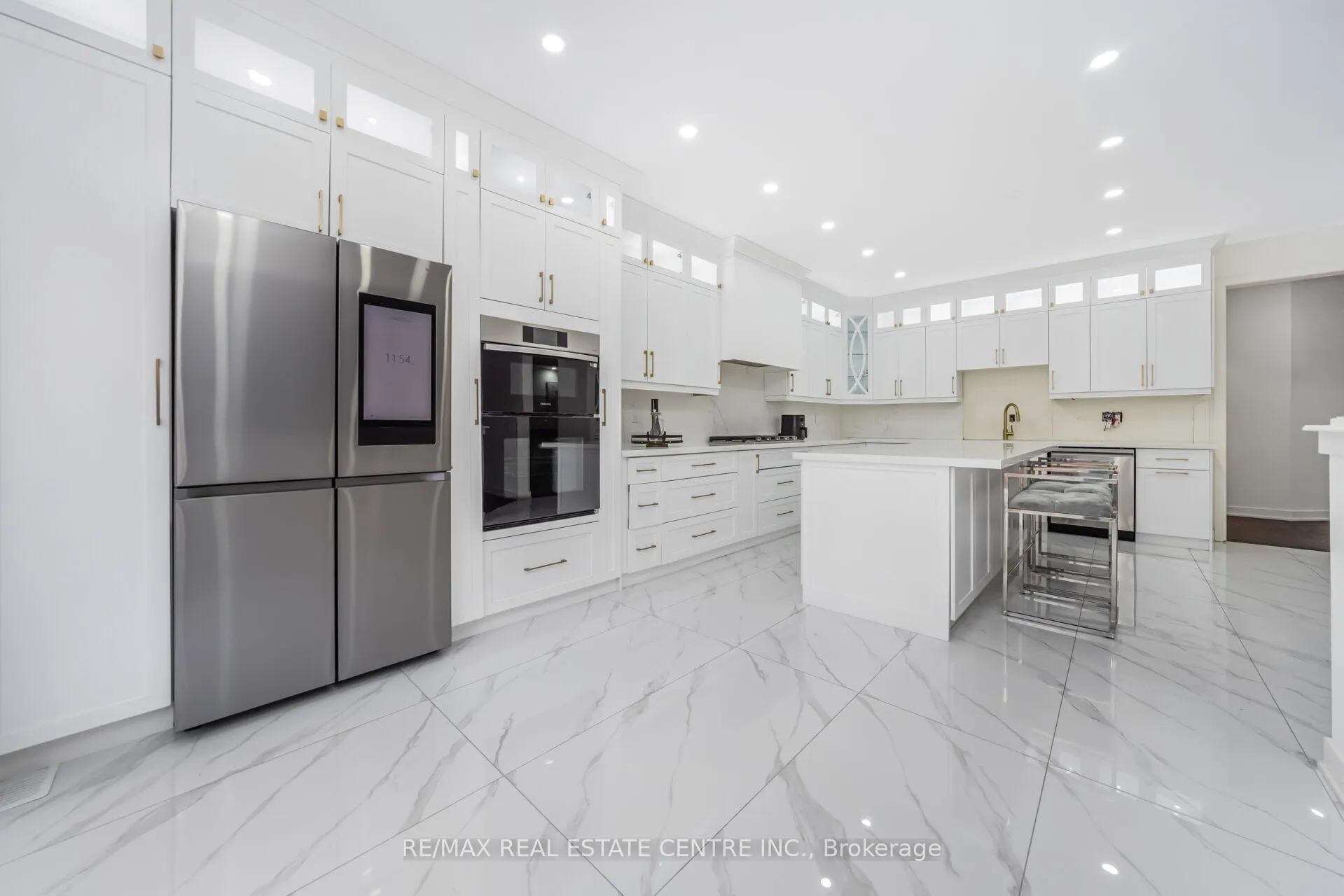 Photo 19 of 21 Kambalda Road, Brampton, Northwest Brampton — HOMEH
