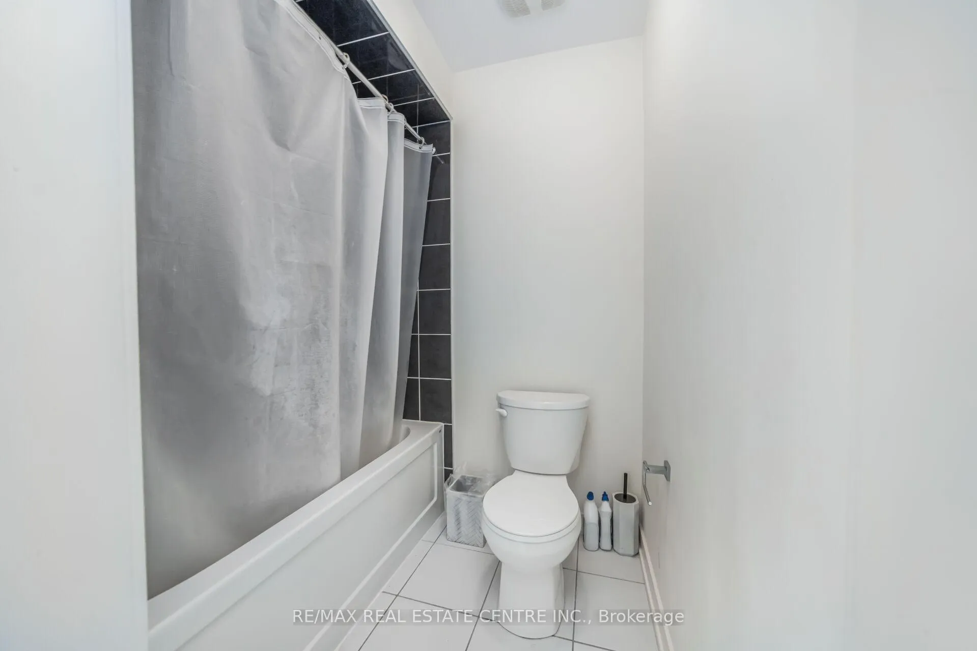 Photo 45 of 21 Kambalda Road, Brampton, Northwest Brampton — HOMEH