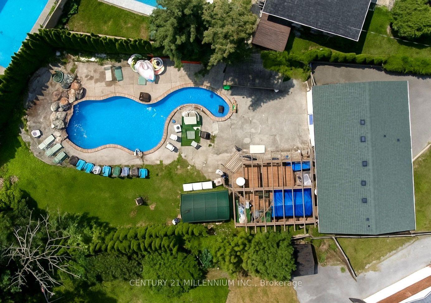 Photo 1 of 15 Benary Crescent, Scarborough, Woburn — HOMEH