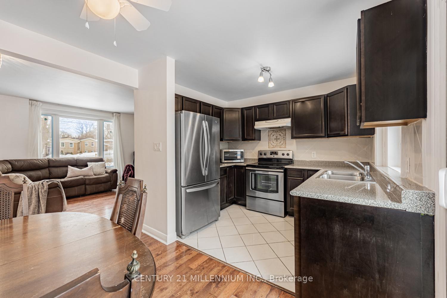 Photo 12 of 15 Benary Crescent, Scarborough, Woburn — HOMEH