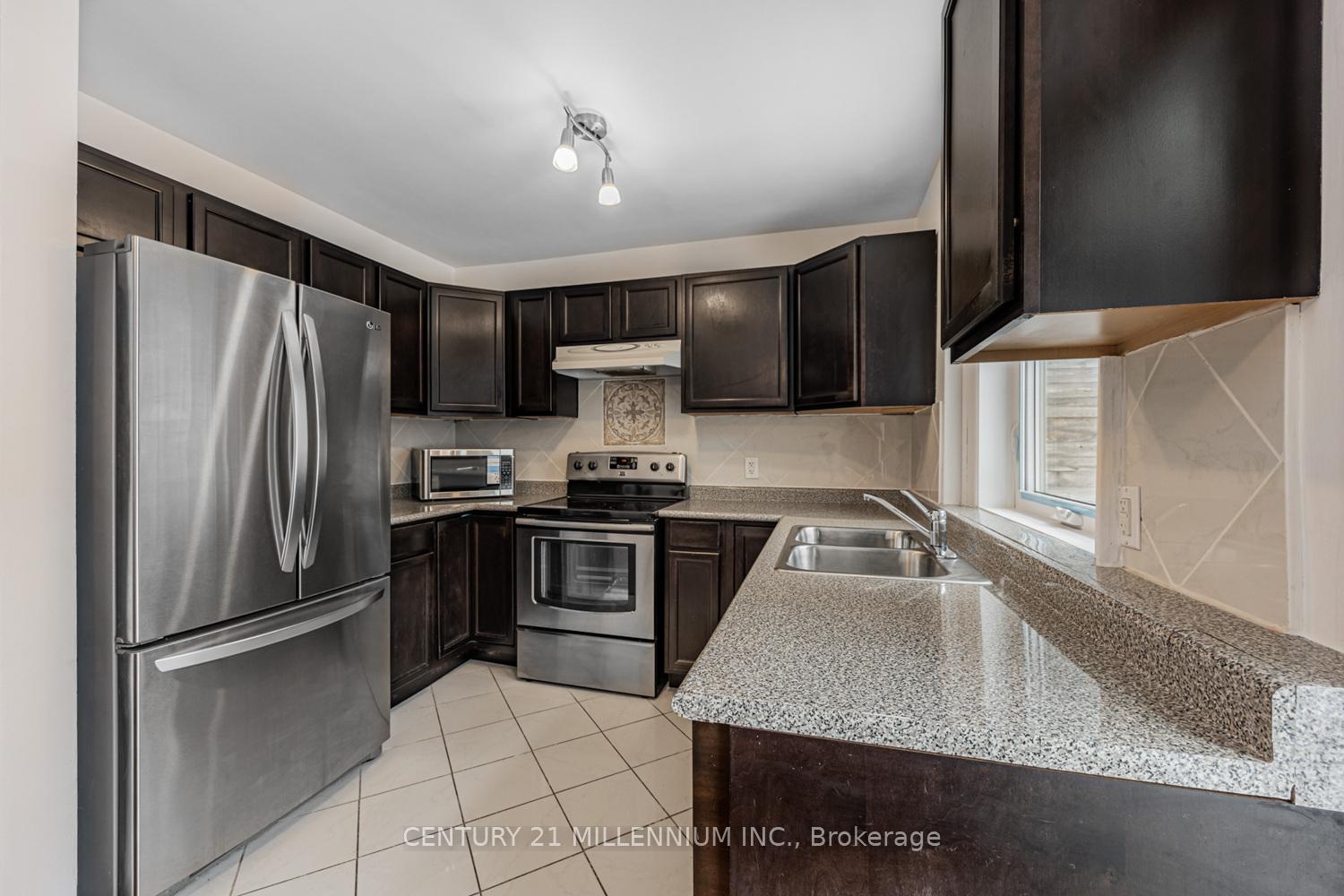 Photo 14 of 15 Benary Crescent, Scarborough, Woburn — HOMEH