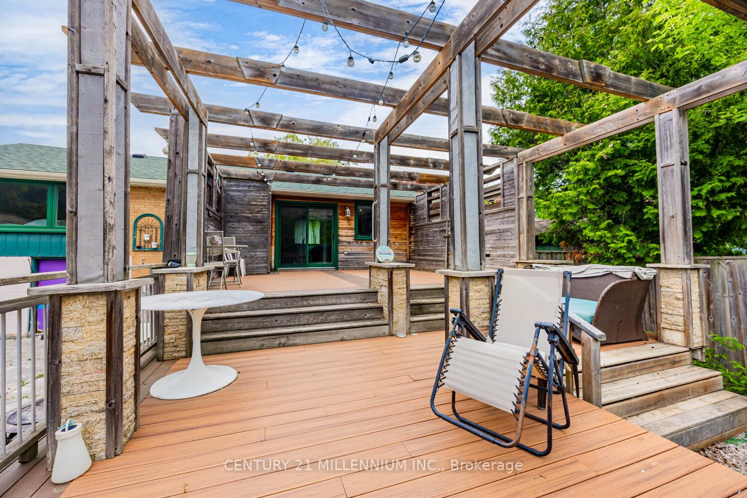 Photo 33 of 15 Benary Crescent, Scarborough, Woburn — HOMEH