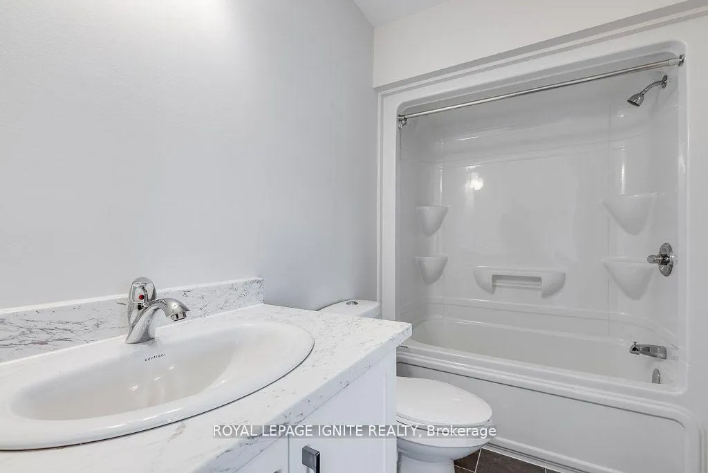 Photo 17 of 23 Margaret Graham Terrace, Smiths Falls — HOMEH
