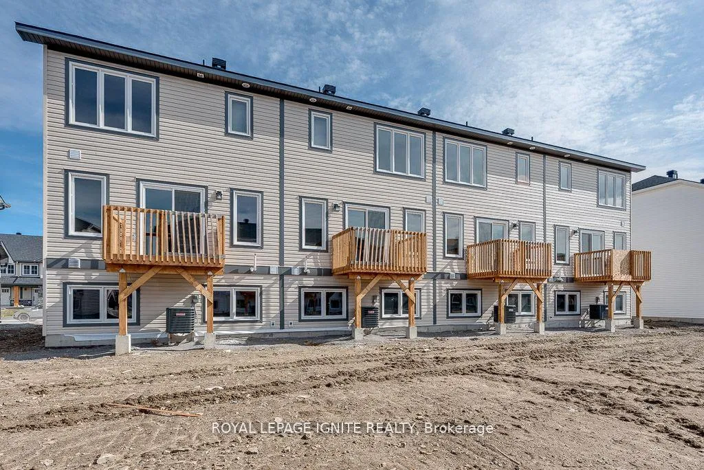 Photo 28 of 23 Margaret Graham Terrace, Smiths Falls — HOMEH