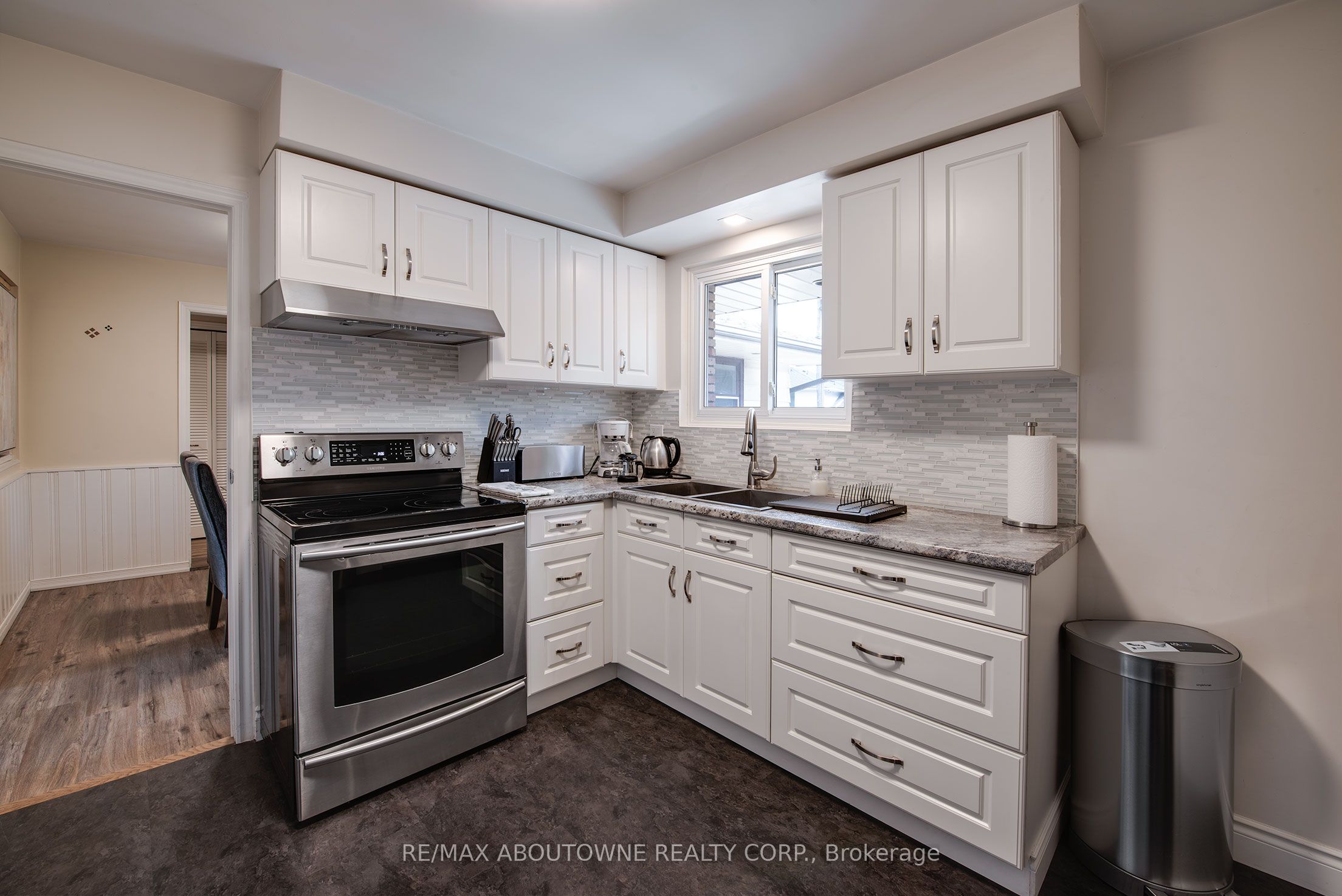 Photo 36 of 4018 New Street, Burlington, Shoreacres — HOMEH