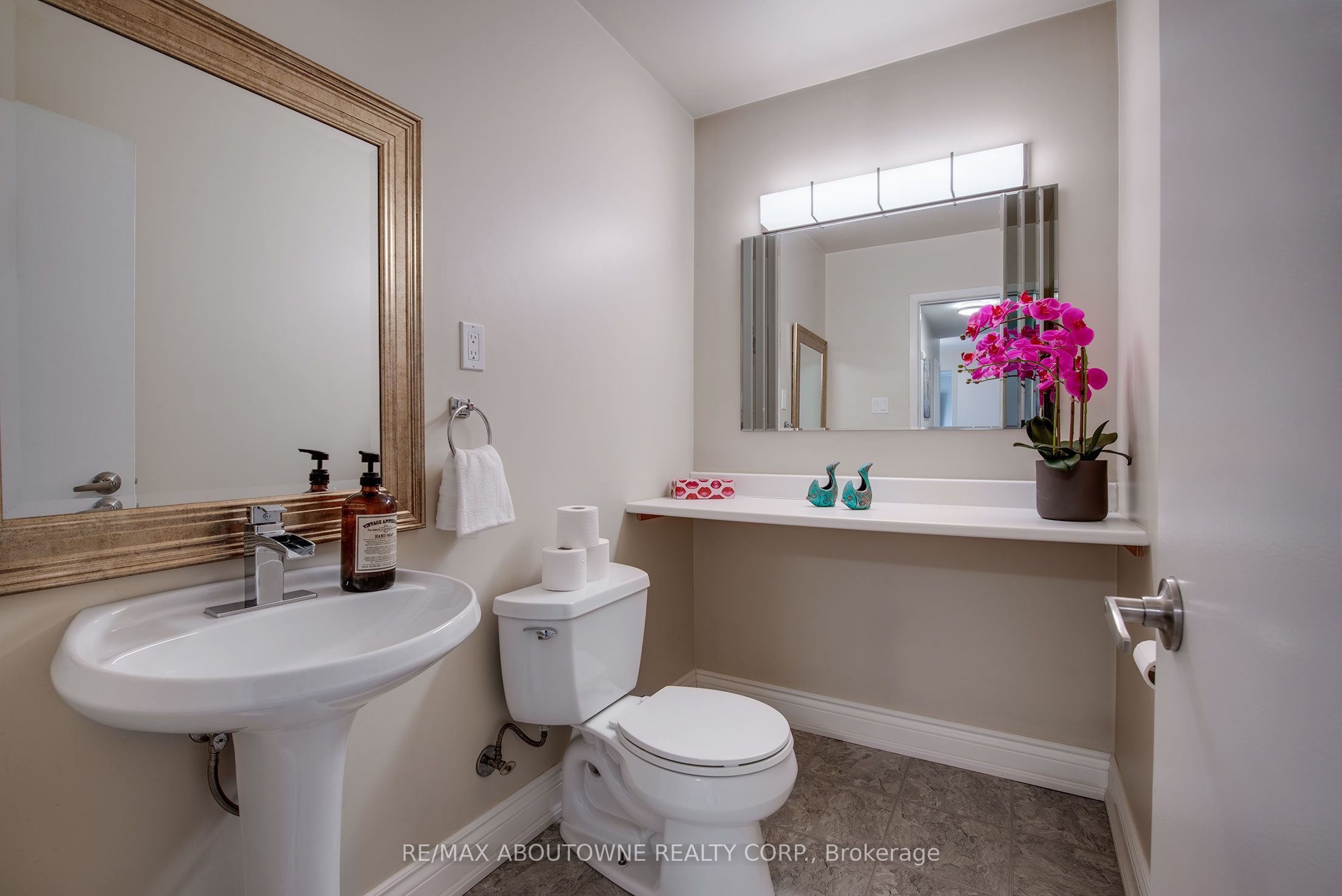 Photo 46 of 4018 New Street, Burlington, Shoreacres — HOMEH