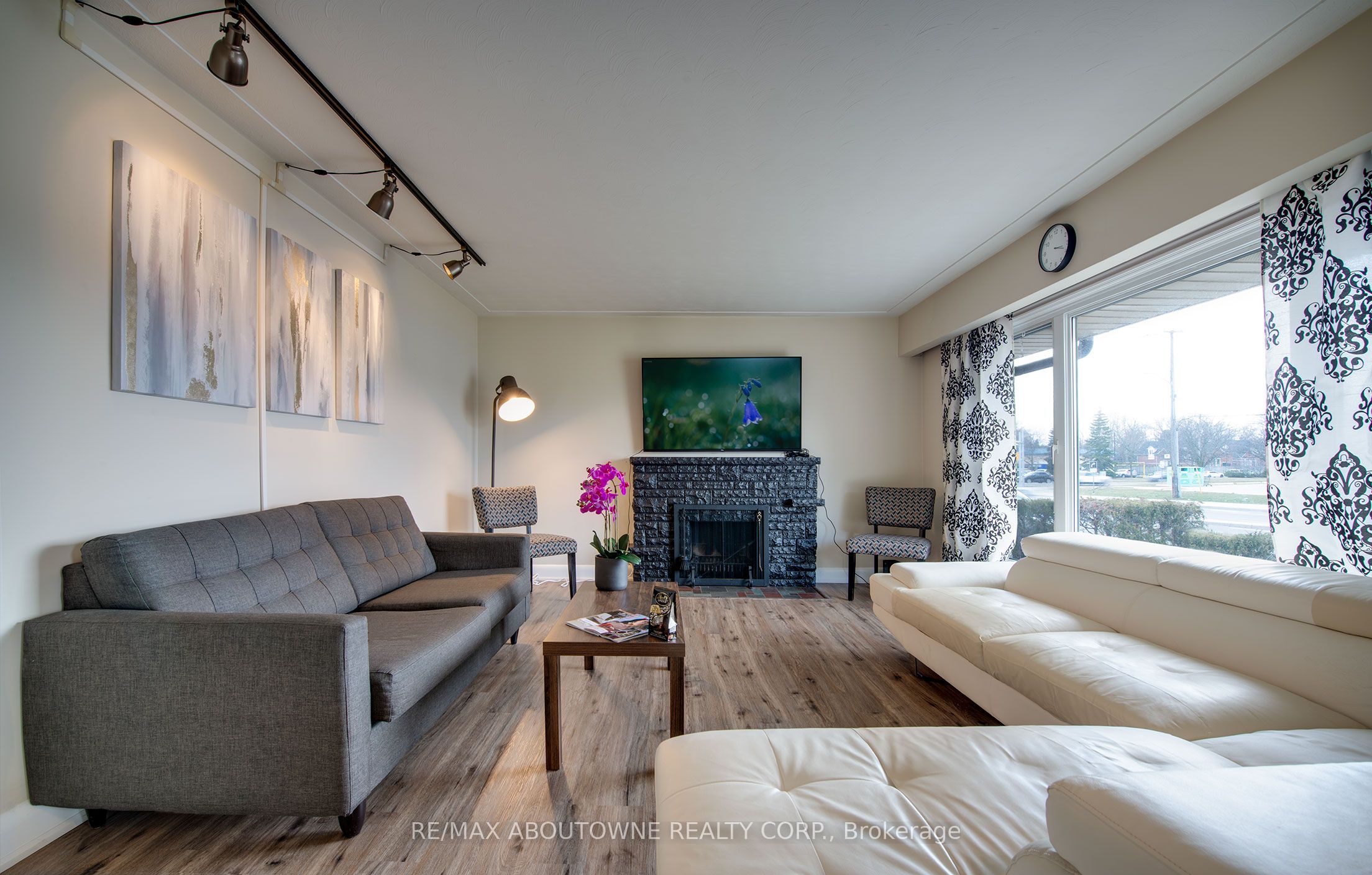 Photo 48 of 4018 New Street, Burlington, Shoreacres — HOMEH