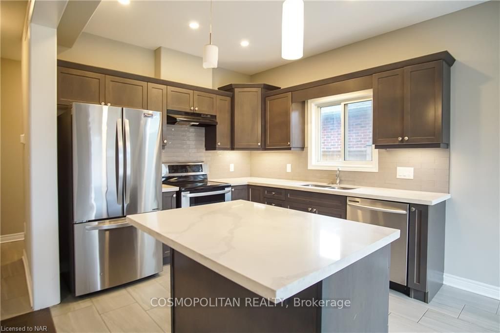 Photo 2 of 25 Cinnamon Street, Thorold, Rolling Meadows — HOMEH