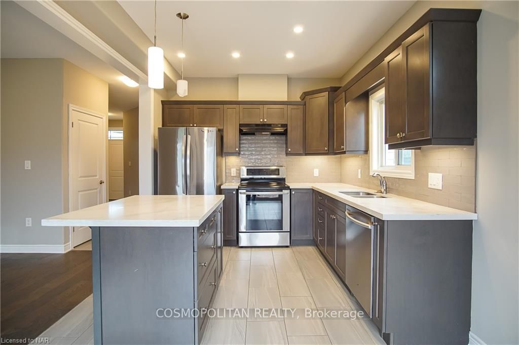 Photo 3 of 25 Cinnamon Street, Thorold, Rolling Meadows — HOMEH