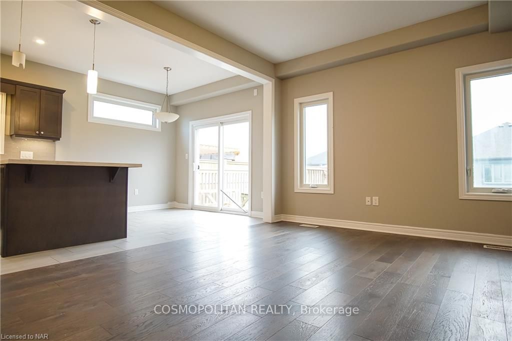Photo 6 of 25 Cinnamon Street, Thorold, Rolling Meadows — HOMEH