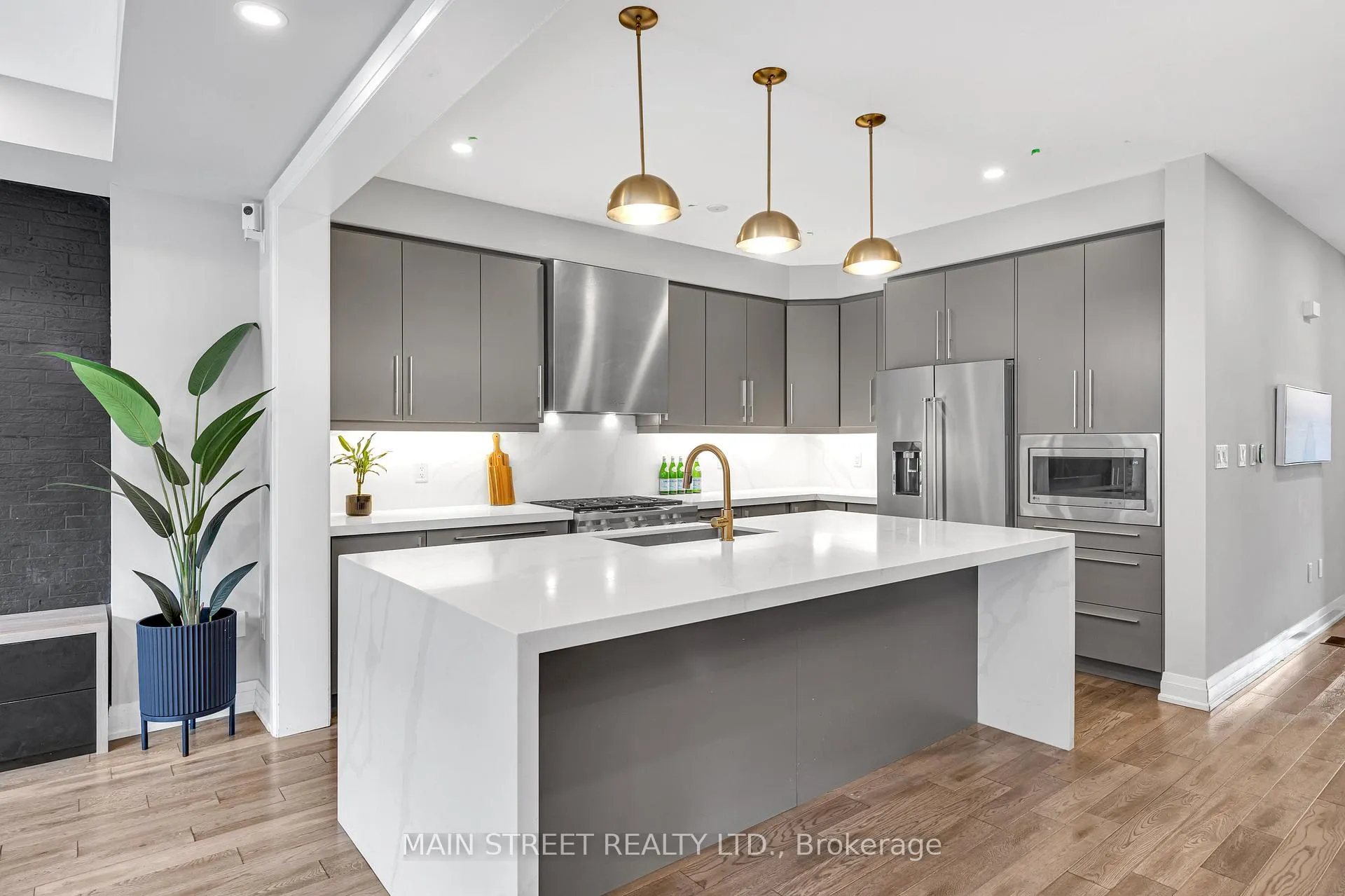 Photo 13 of 6 Vaudeville Drive, Etobicoke, Alderwood — HOMEH