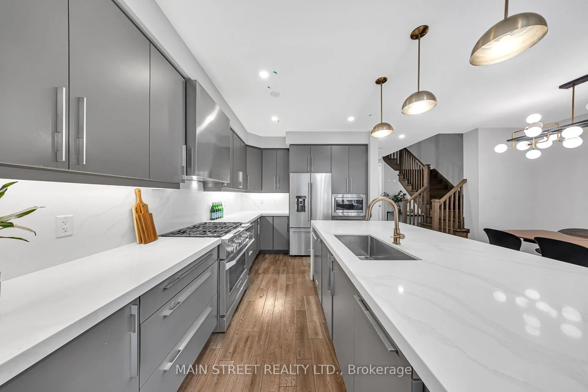 Photo 14 of 6 Vaudeville Drive, Etobicoke, Alderwood — HOMEH