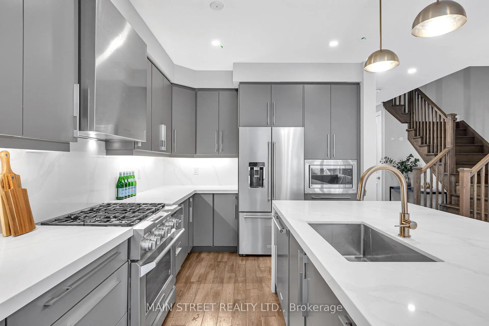 Photo 15 of 6 Vaudeville Drive, Etobicoke, Alderwood — HOMEH