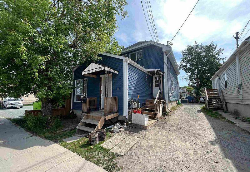 Front of 92 Birch Street N