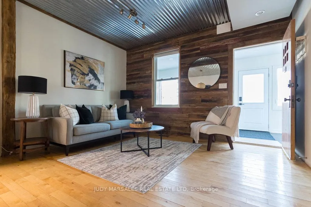 Photo 5 of 47 Tom Street, Hamilton, Strathcona — HOMEH