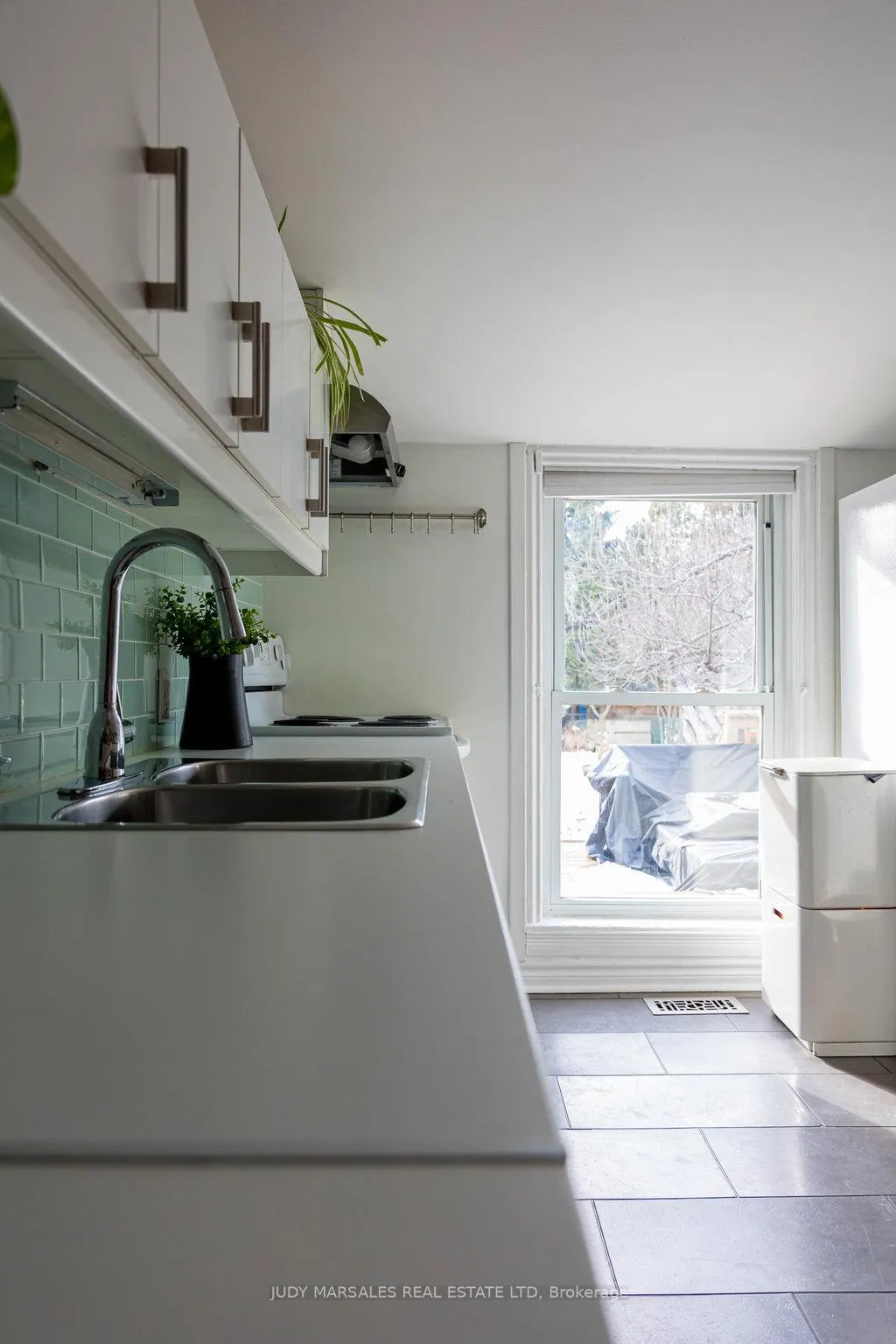 Photo 15 of 47 Tom Street, Hamilton, Strathcona — HOMEH