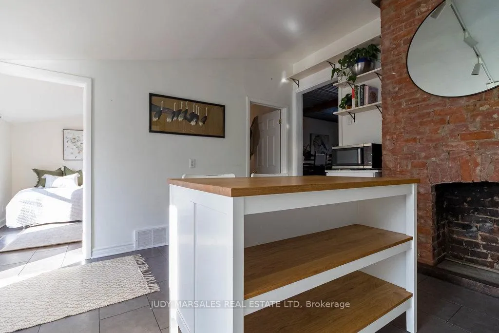 Photo 16 of 47 Tom Street, Hamilton, Strathcona — HOMEH