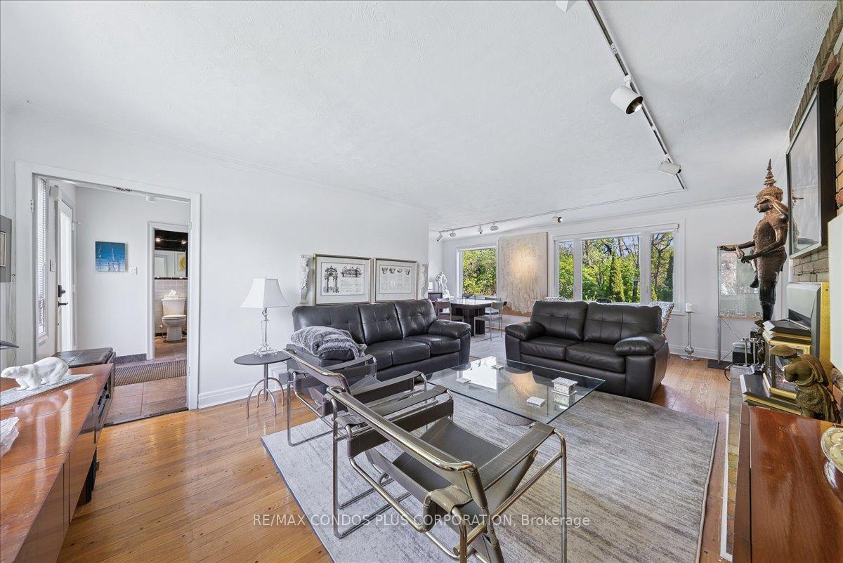 Photo 6 of 11 Ridgemoor Avenue, Scarborough, Birchcliffe-Cliffside — HOMEH