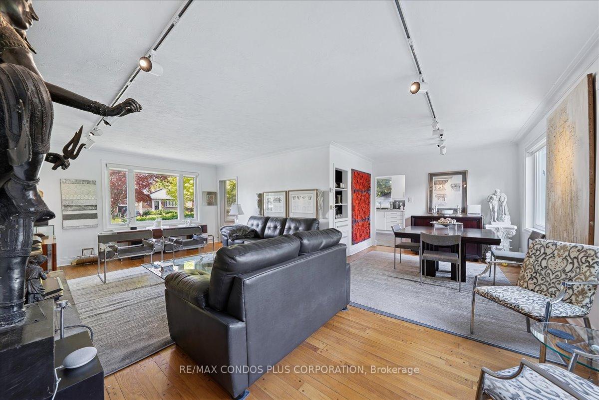 Photo 7 of 11 Ridgemoor Avenue, Scarborough, Birchcliffe-Cliffside — HOMEH