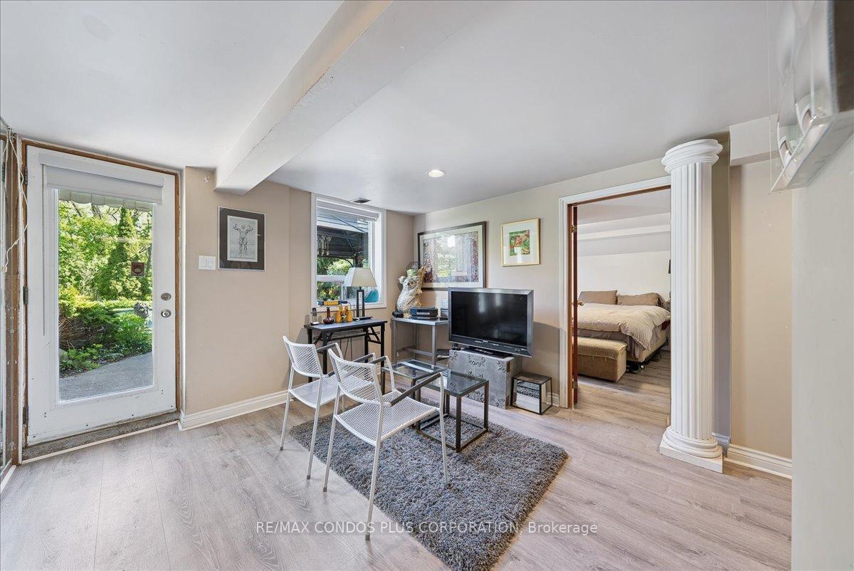 Photo 21 of 11 Ridgemoor Avenue, Scarborough, Birchcliffe-Cliffside — HOMEH