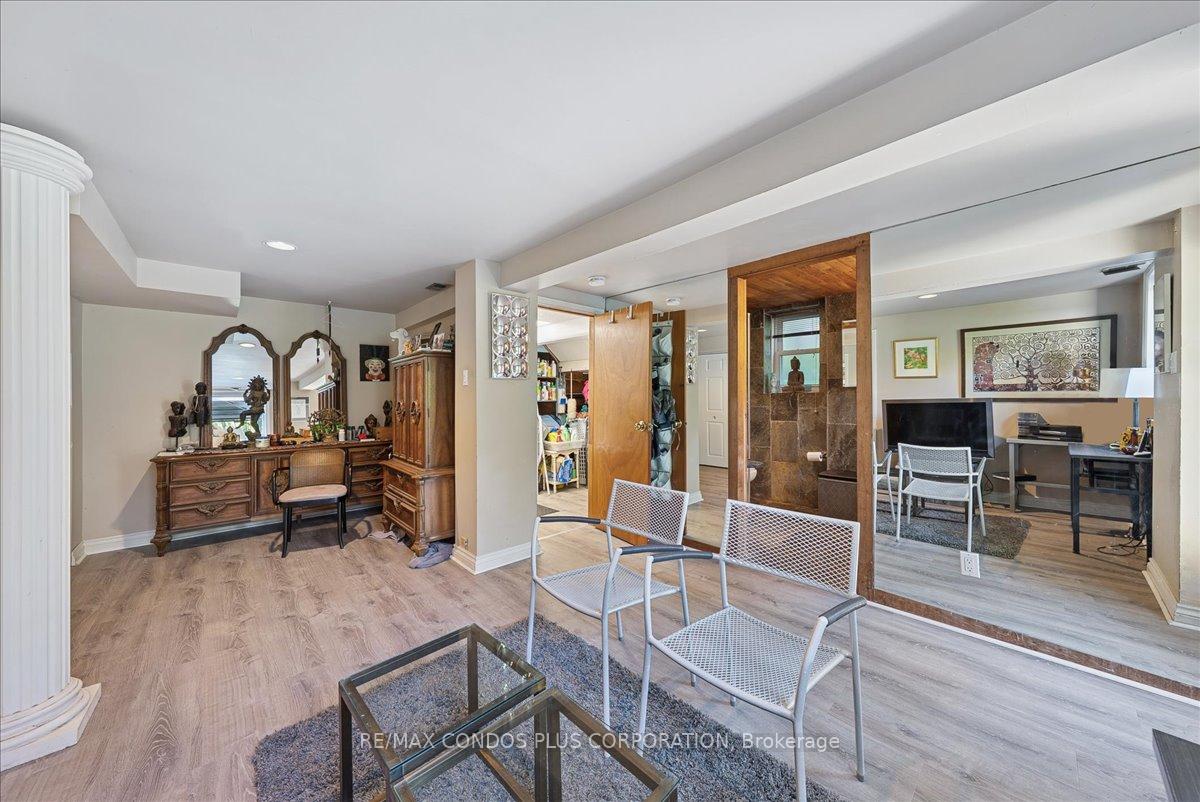 Photo 22 of 11 Ridgemoor Avenue, Scarborough, Birchcliffe-Cliffside — HOMEH