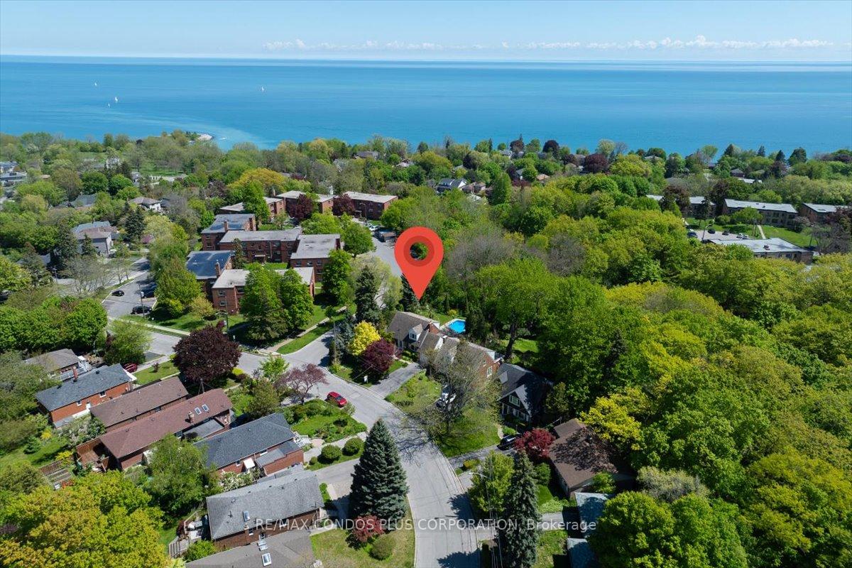 Photo 31 of 11 Ridgemoor Avenue, Scarborough, Birchcliffe-Cliffside — HOMEH