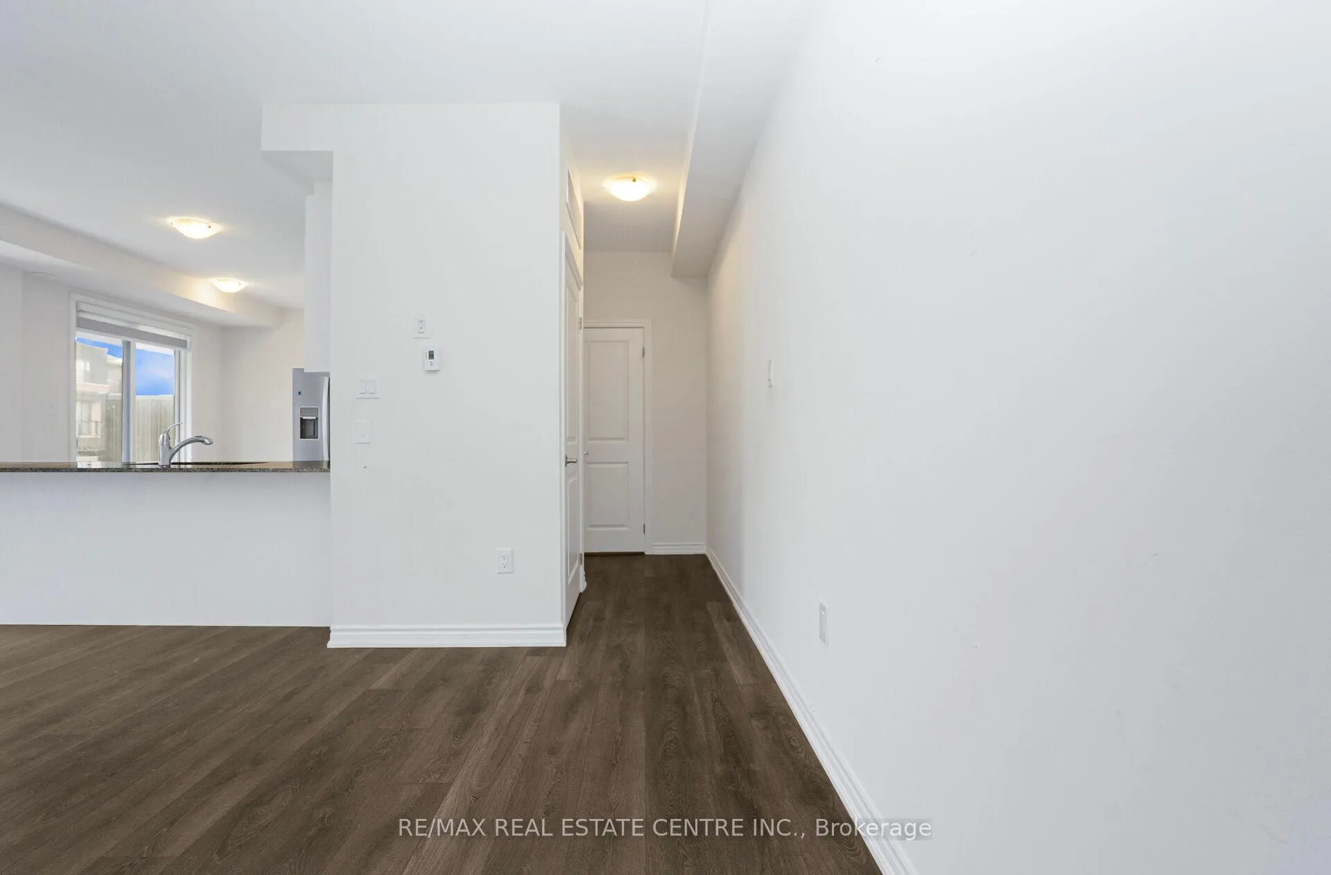 Photo 7 of Unit 43, 45 Knotsberry Circle, Brampton, Bram West — HOMEH