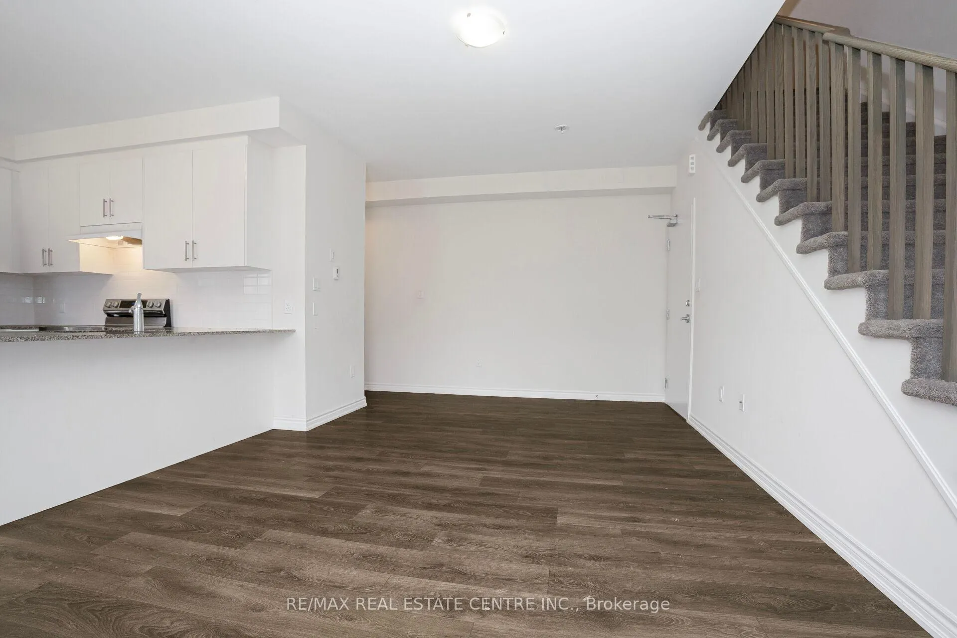 Photo 14 of Unit 43, 45 Knotsberry Circle, Brampton, Bram West — HOMEH