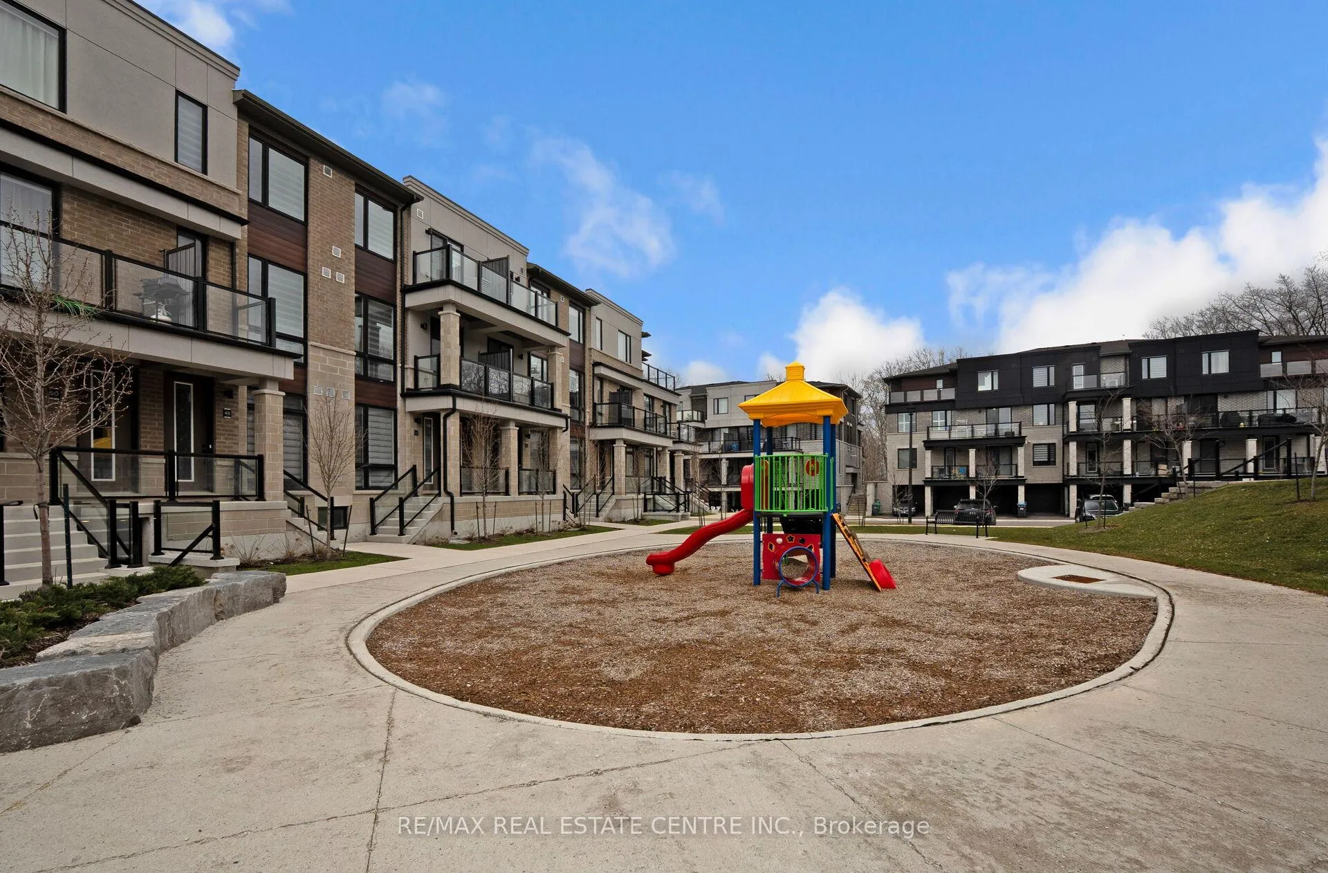 Photo 37 of Unit 43, 45 Knotsberry Circle, Brampton, Bram West — HOMEH