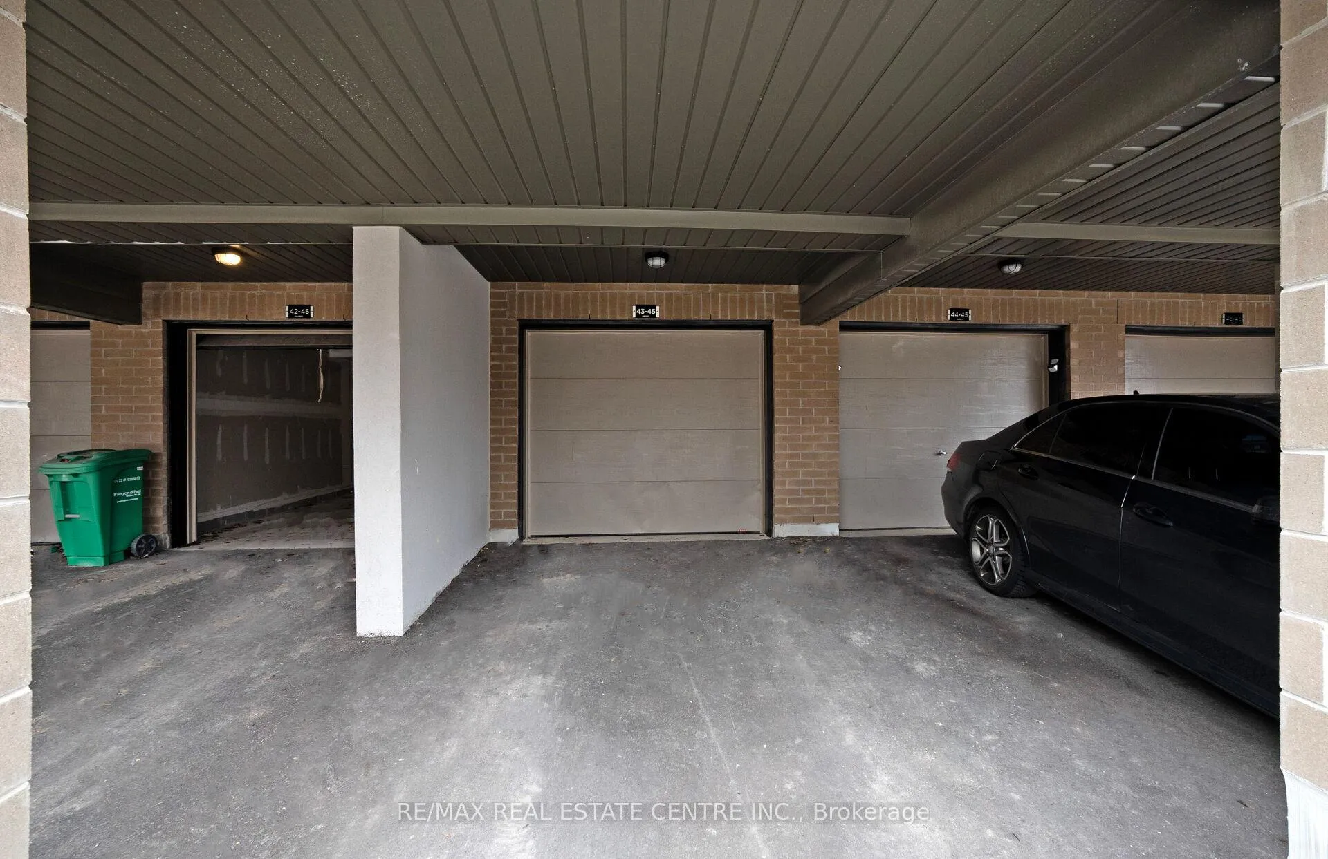 Photo 39 of Unit 43, 45 Knotsberry Circle, Brampton, Bram West — HOMEH