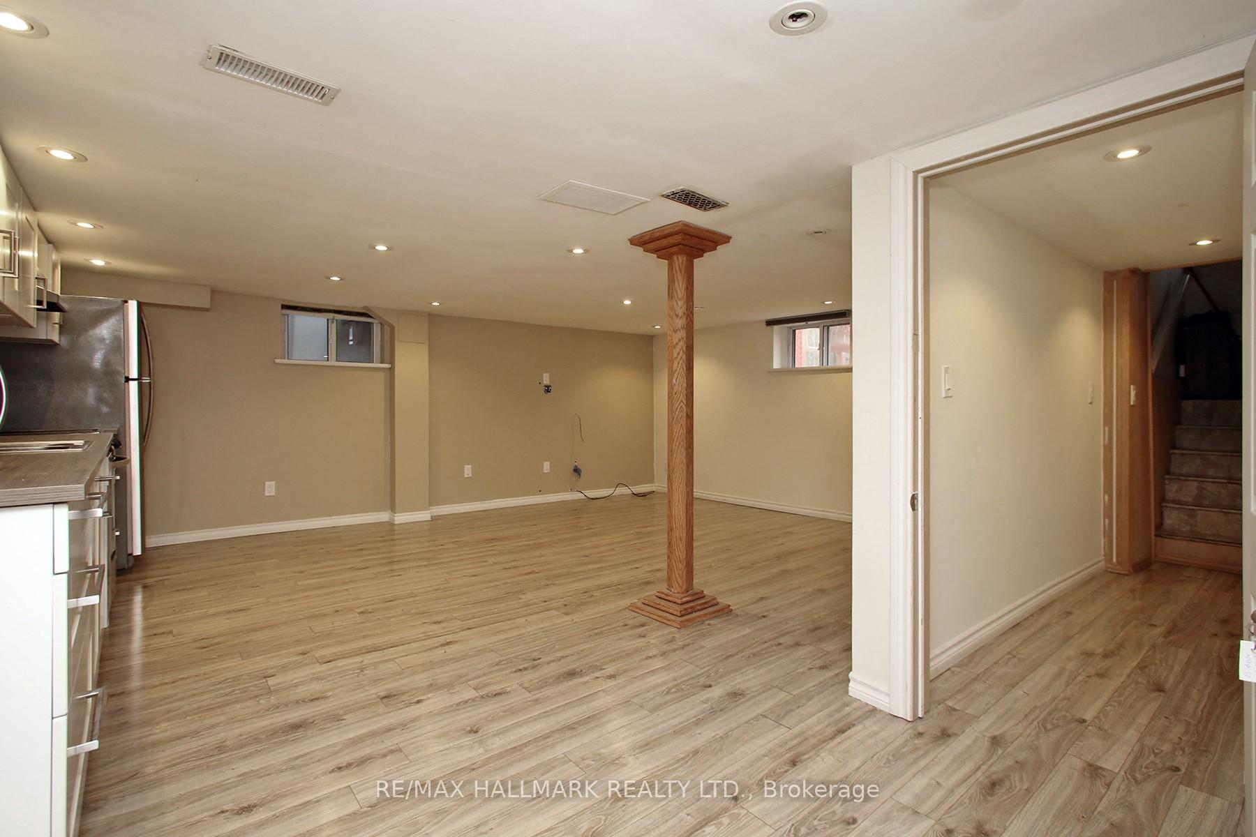 Photo 5 of 12 Elward Boulevard, Scarborough, Oakridge — HOMEH