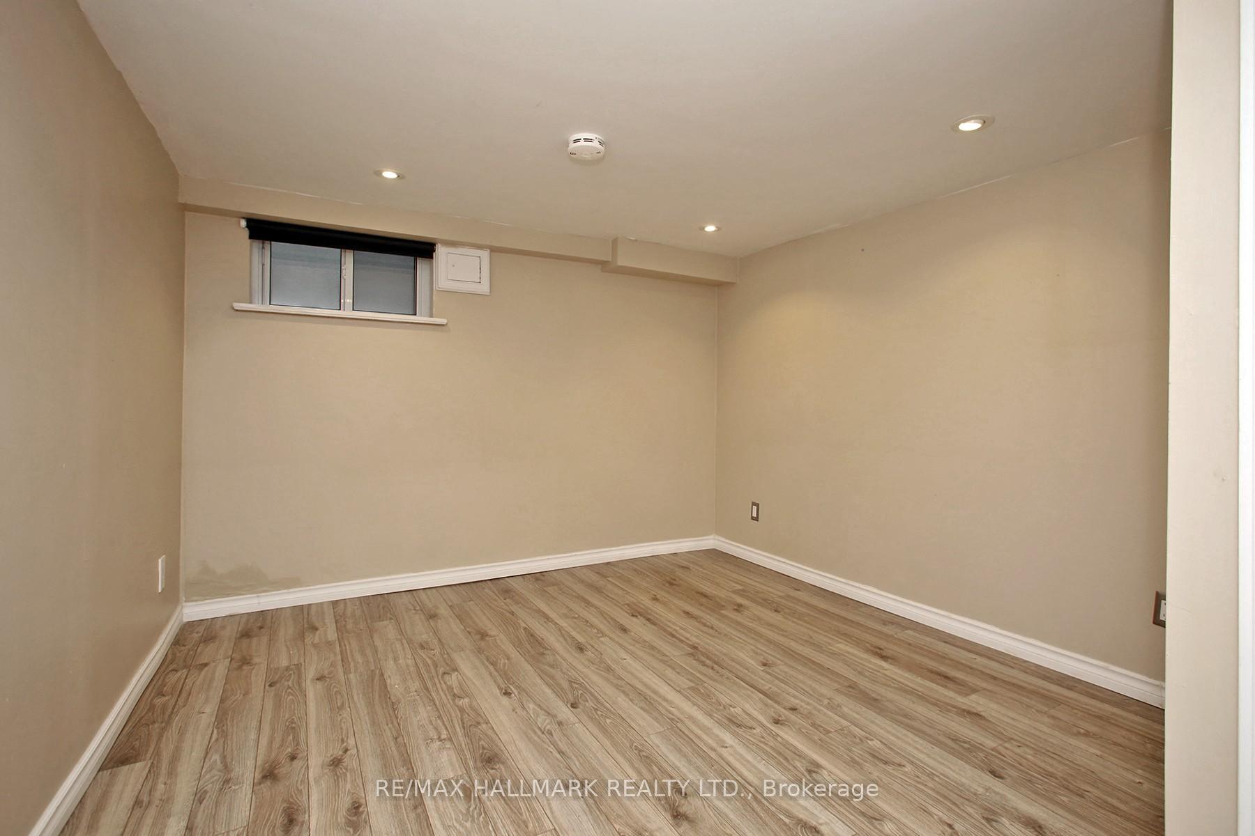 Photo 9 of 12 Elward Boulevard, Scarborough, Oakridge — HOMEH