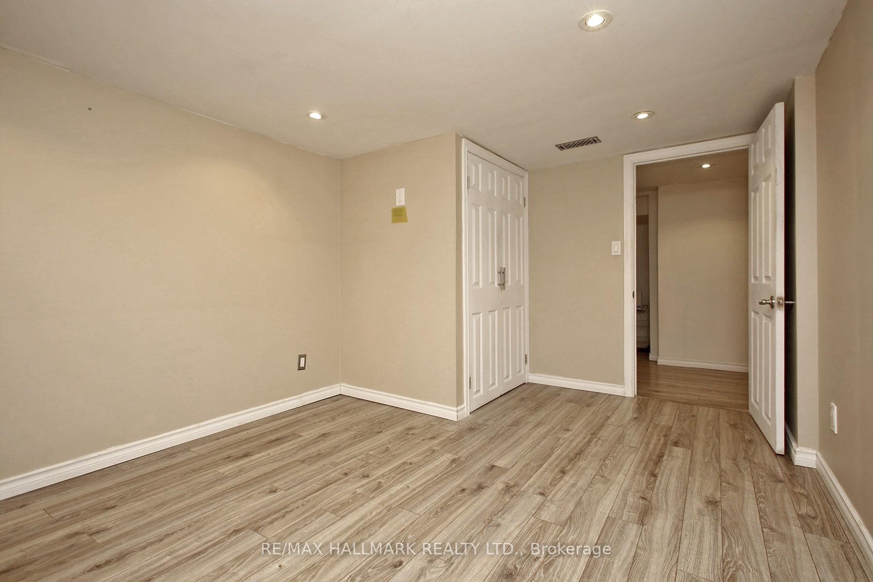 Photo 10 of 12 Elward Boulevard, Scarborough, Oakridge — HOMEH