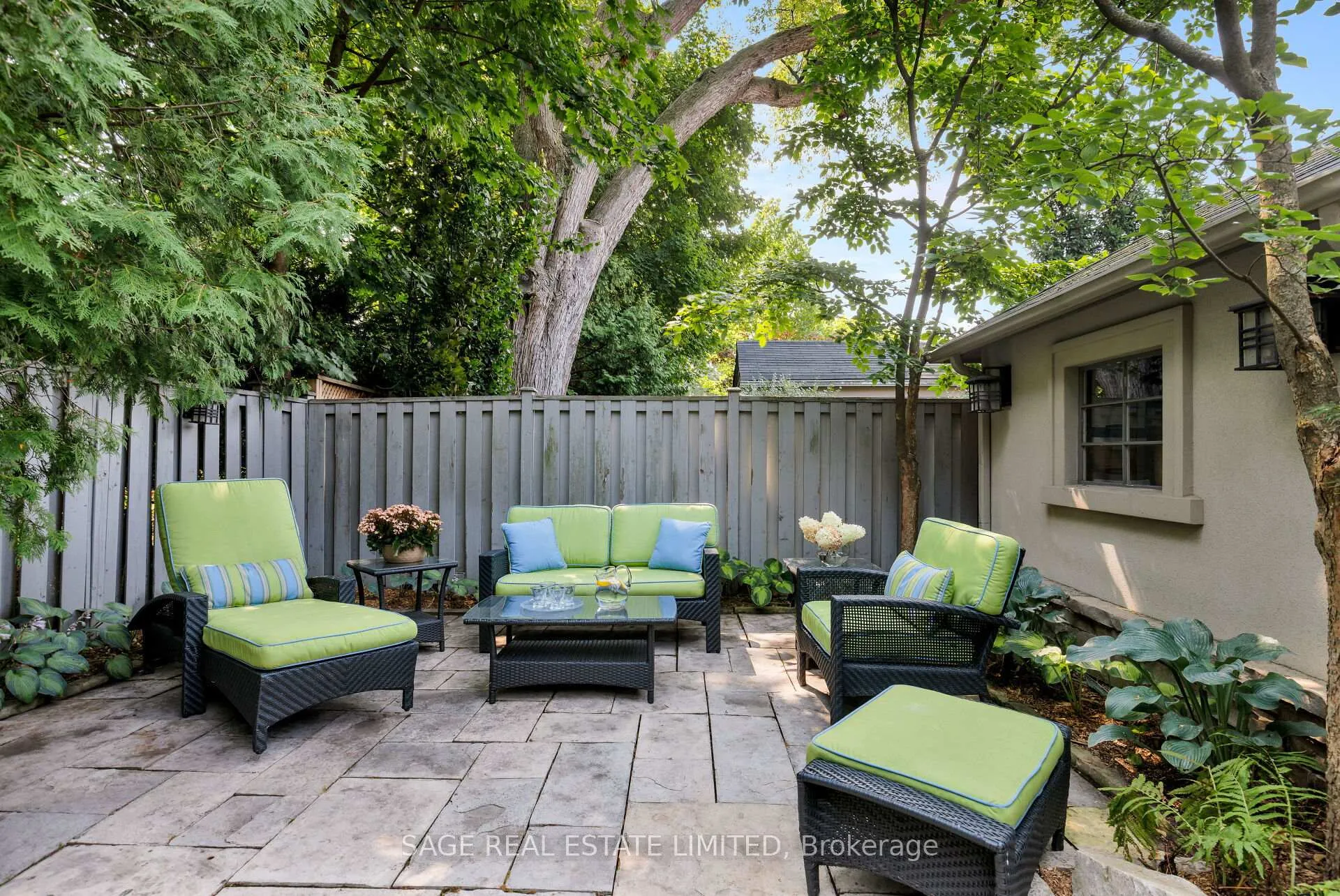 Photo 18 of 35 Grenview Boulevard N, Etobicoke, Kingsway South — HOMEH