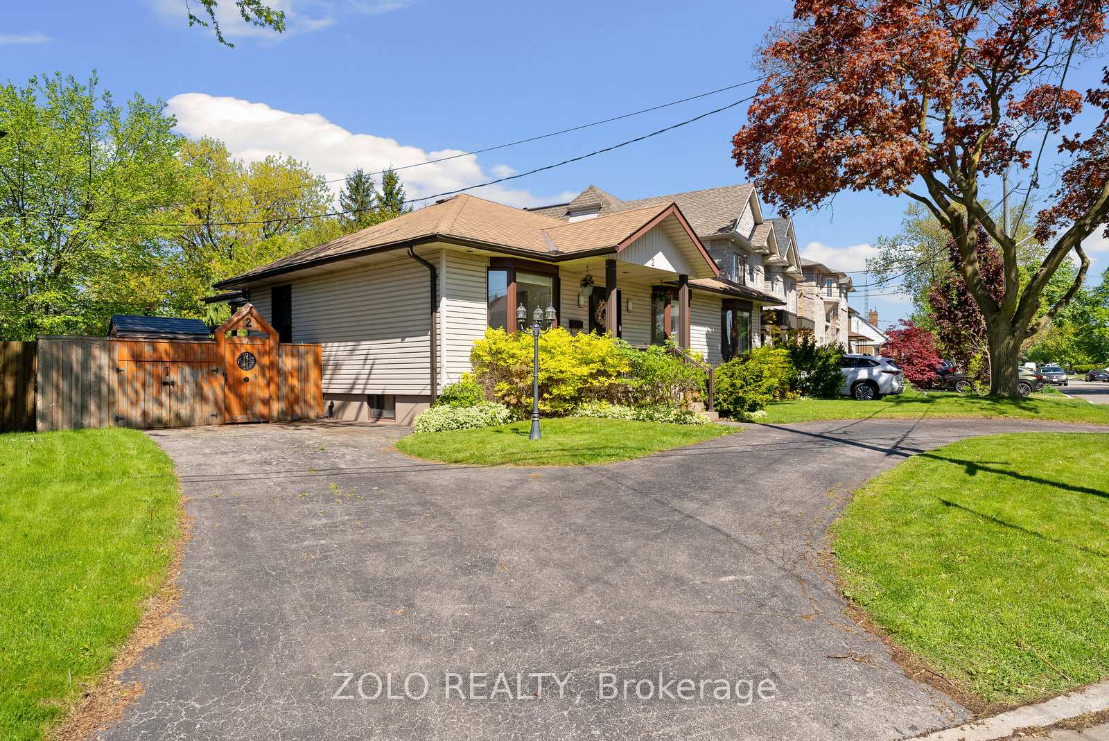 Photo 1 of 2 Natal Avenue, Scarborough, Birchcliffe-Cliffside — HOMEH
