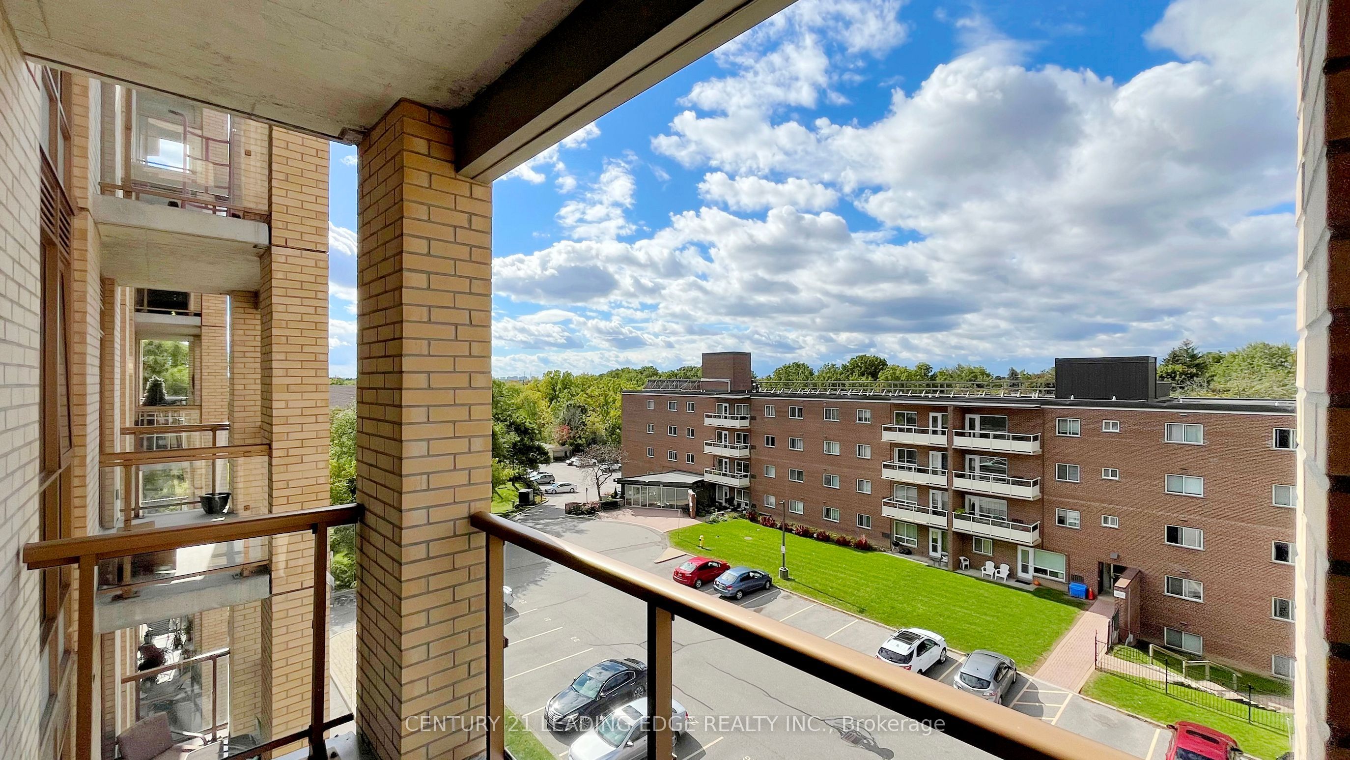 Photo 42 of Unit 403, 68 Main Street N, Markham, Old Markham Village — HOMEH