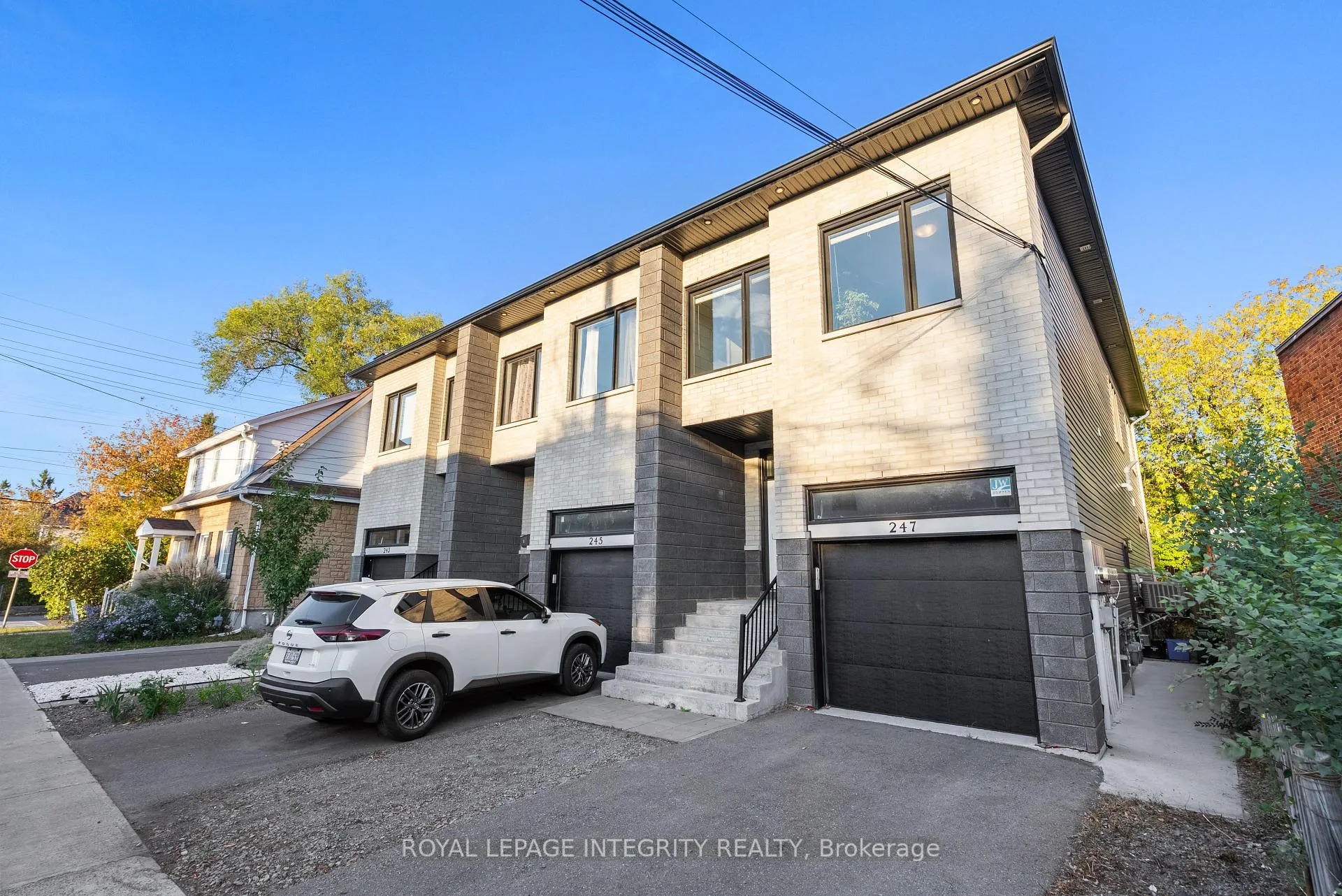 Photo 2 of Unit A & B, 247 Granville Street, Ottawa, Vanier — HOMEH