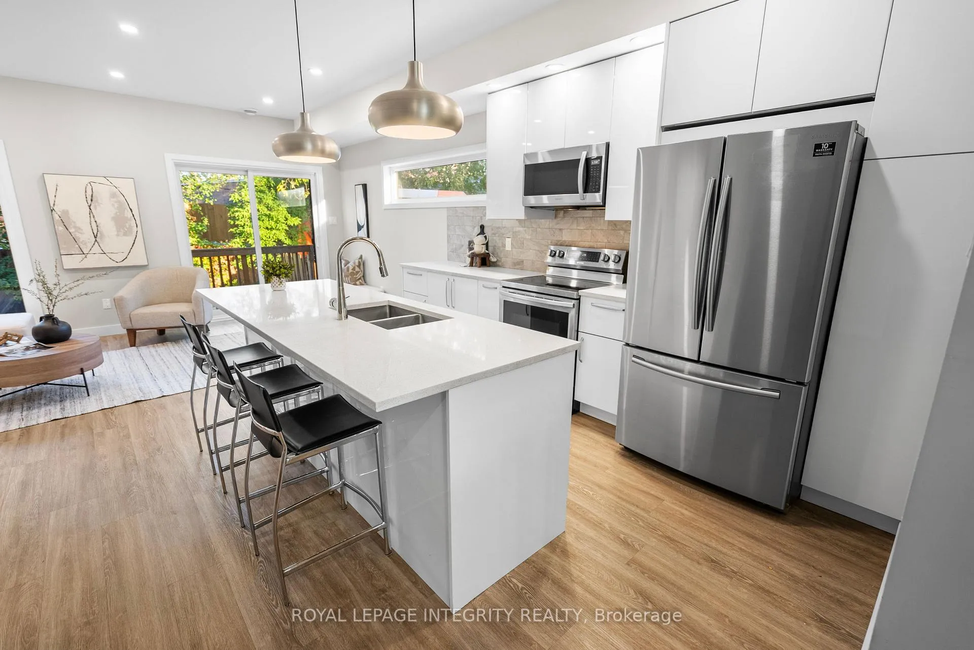 Photo 3 of Unit A & B, 247 Granville Street, Ottawa, Vanier — HOMEH