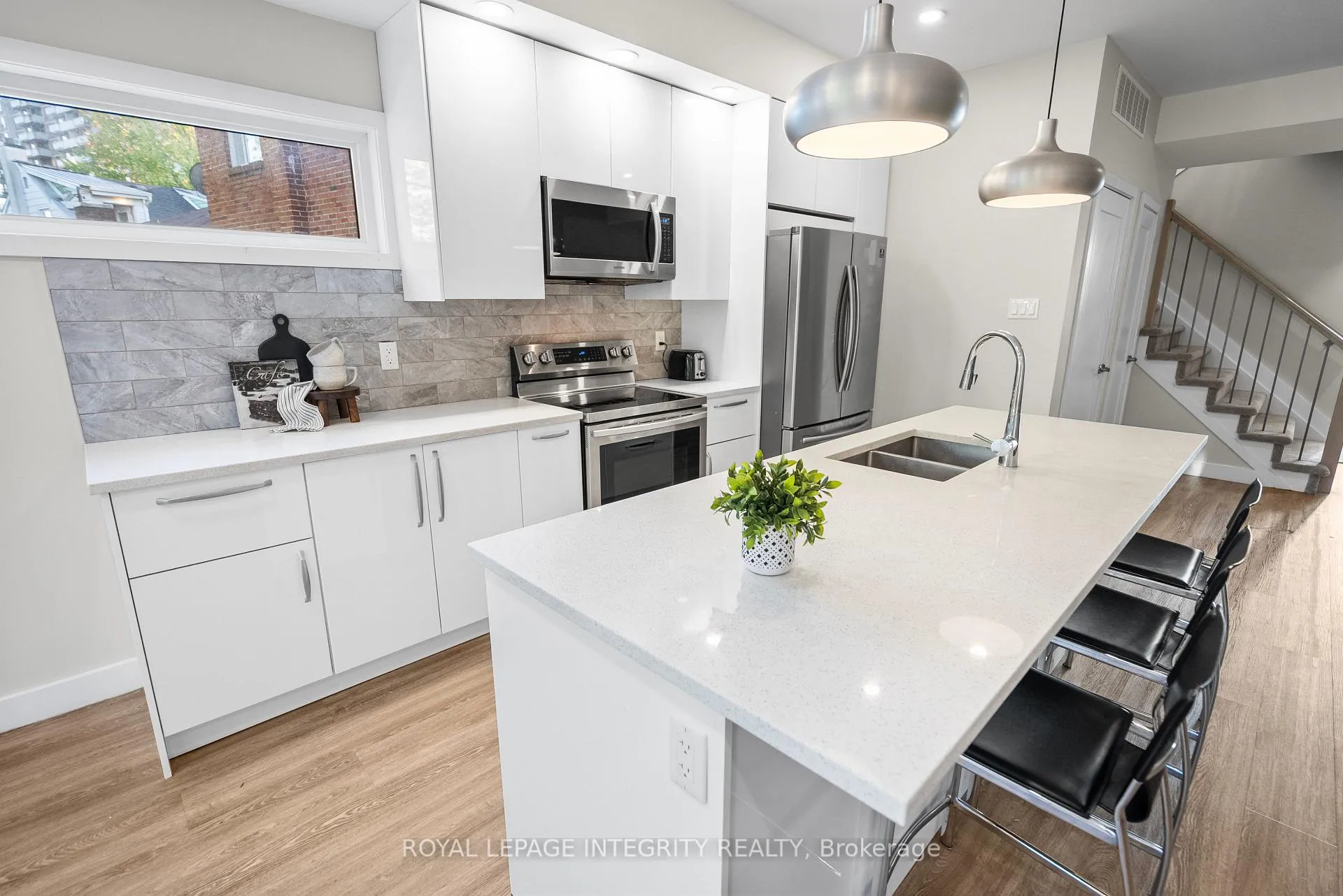 Photo 5 of Unit A & B, 247 Granville Street, Ottawa, Vanier — HOMEH