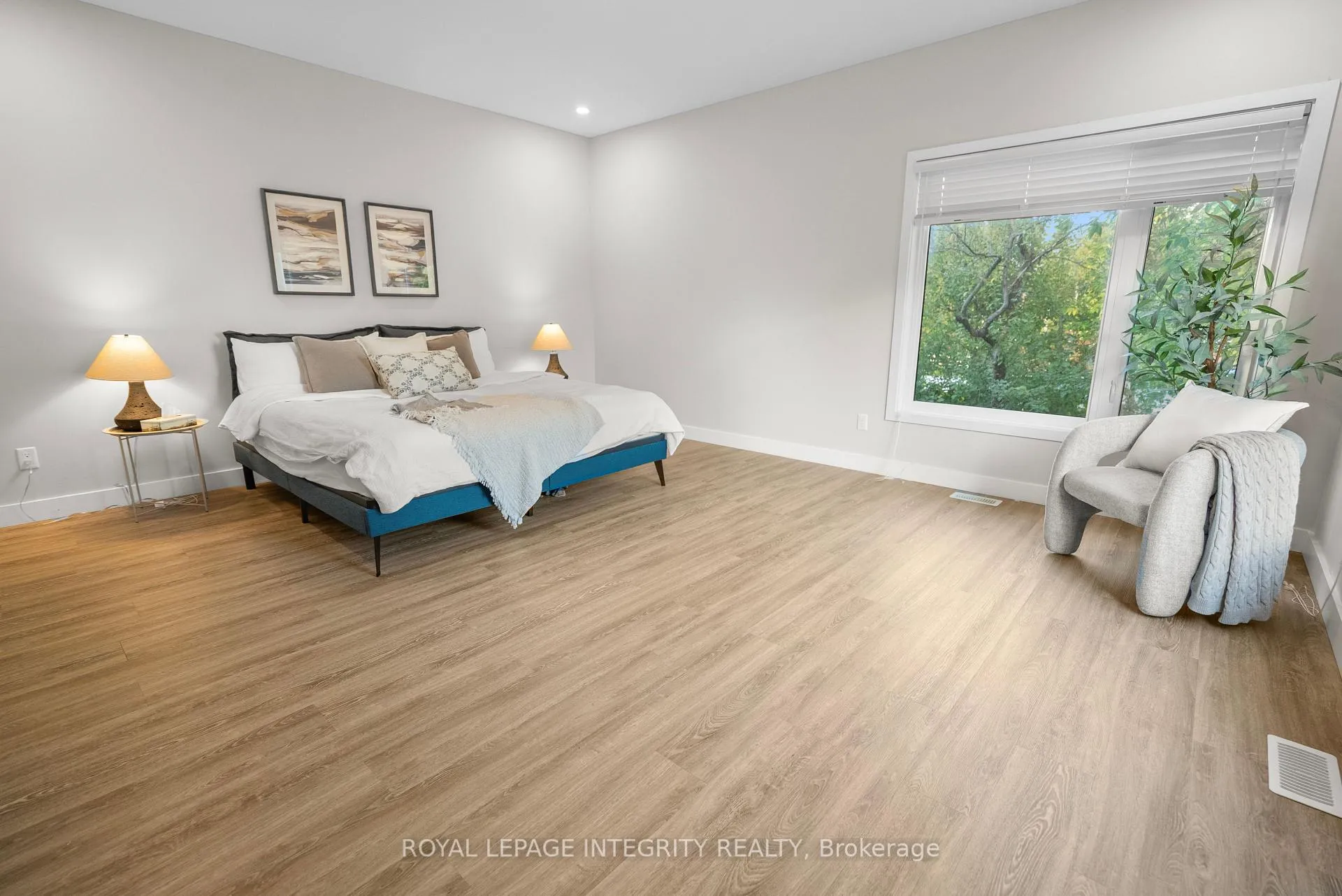Photo 17 of Unit A & B, 247 Granville Street, Ottawa, Vanier — HOMEH