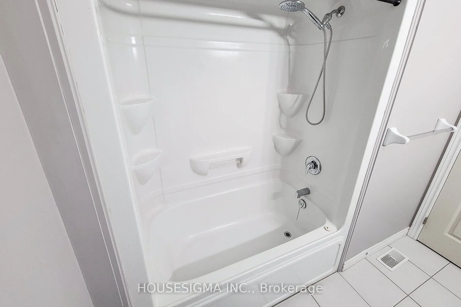 Photo 32 of Unit 3, 1354 Upper Sherman Avenue, Hamilton, Crerar — HOMEH