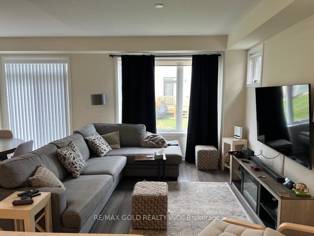 Photo 11 of 15 Blackberry Lane, Thorold, Hurricane/Merrittville — HOMEH