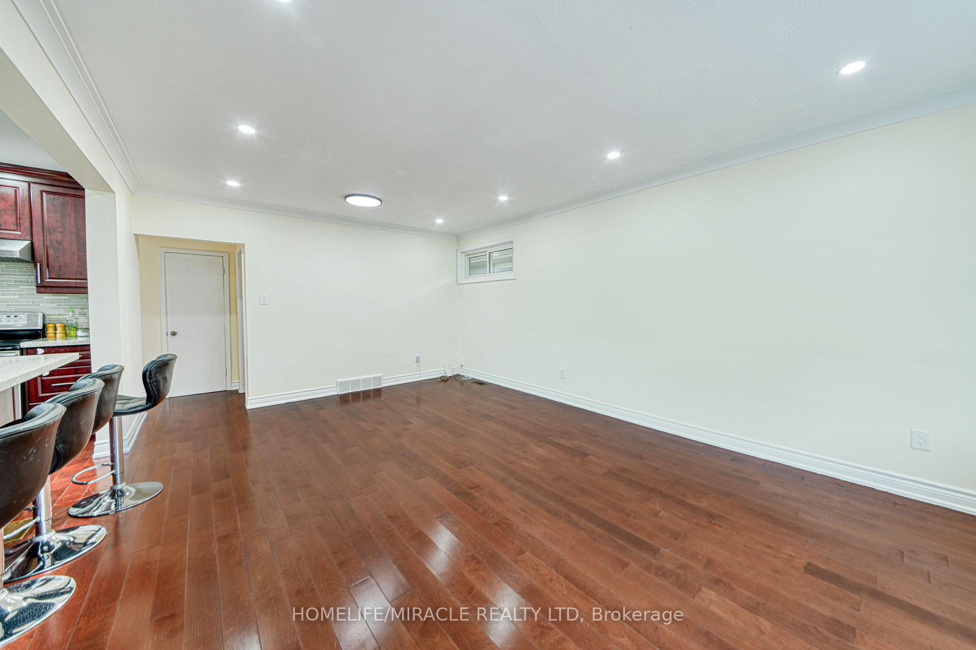 Photo 6 of 74 Mountland Drive, Scarborough, Woburn — HOMEH