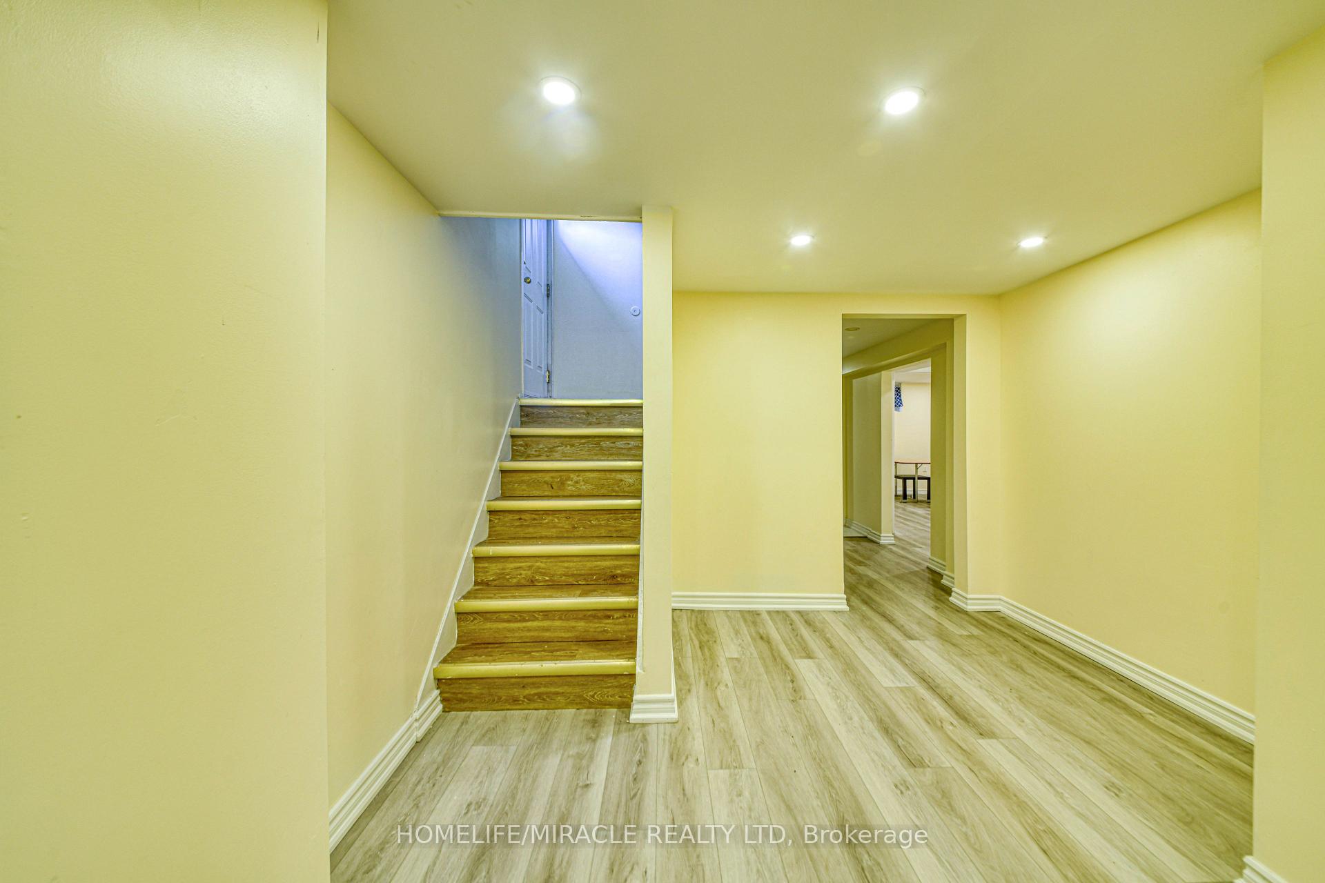 Photo 18 of 74 Mountland Drive, Scarborough, Woburn — HOMEH