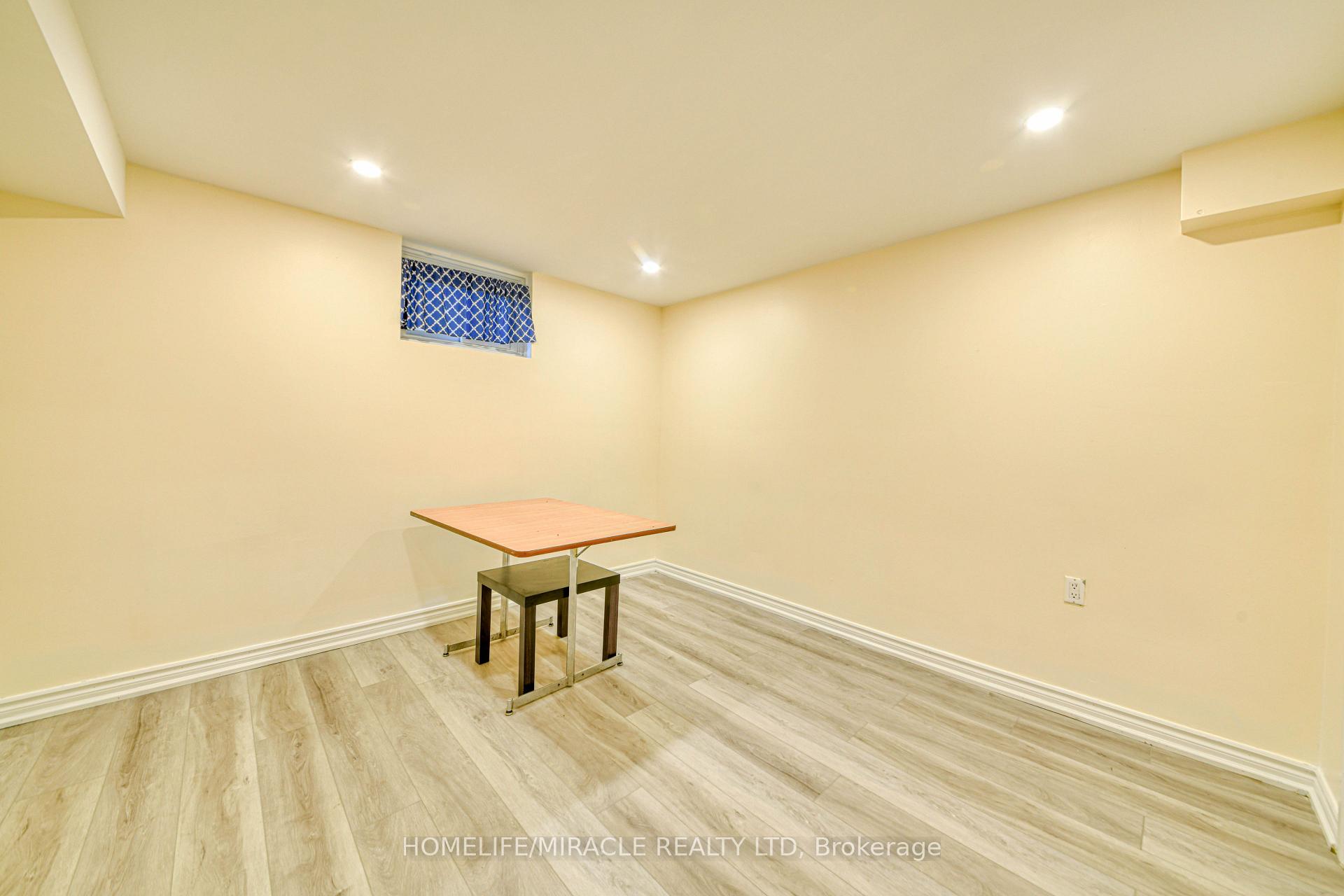 Photo 22 of 74 Mountland Drive, Scarborough, Woburn — HOMEH