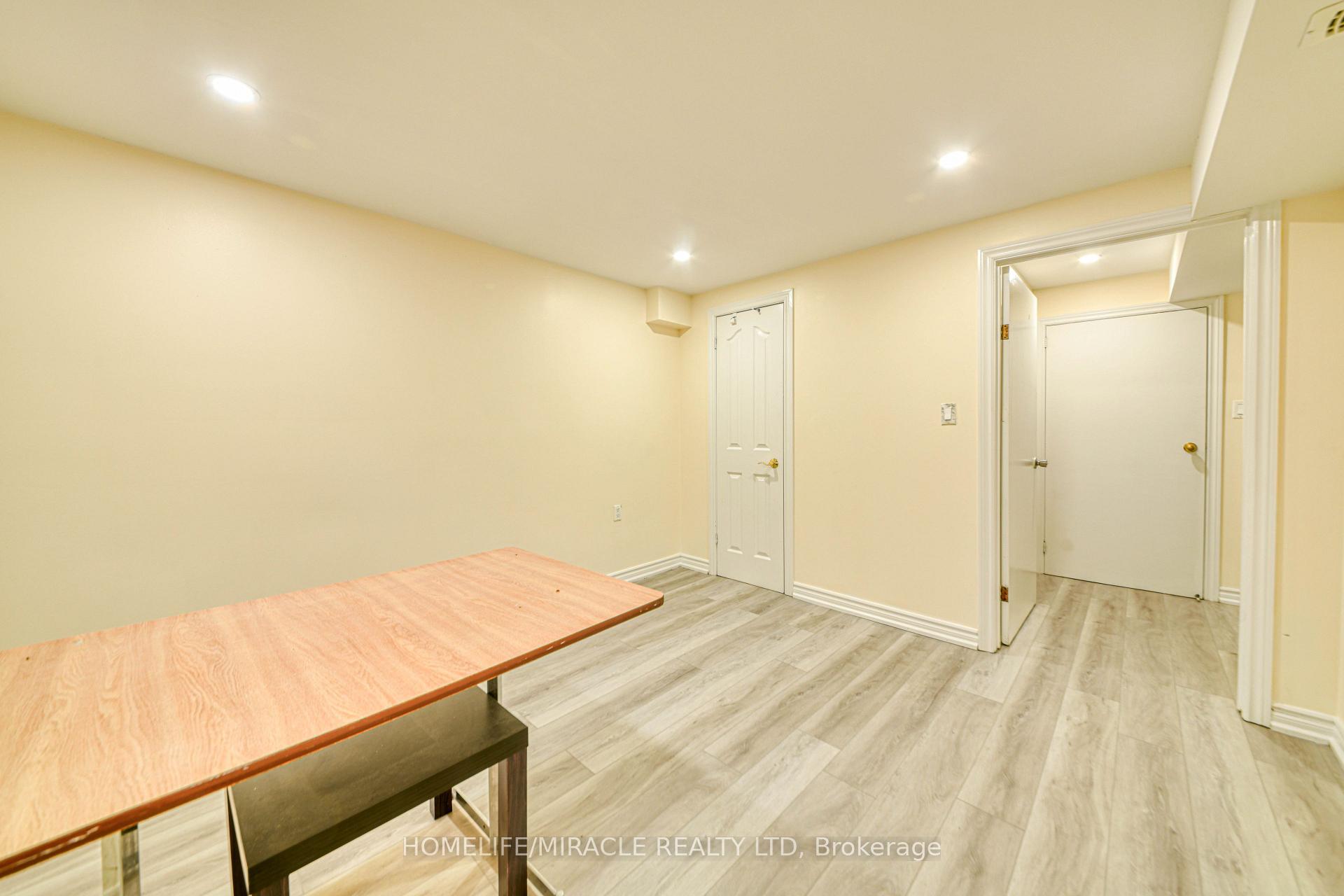 Photo 23 of 74 Mountland Drive, Scarborough, Woburn — HOMEH