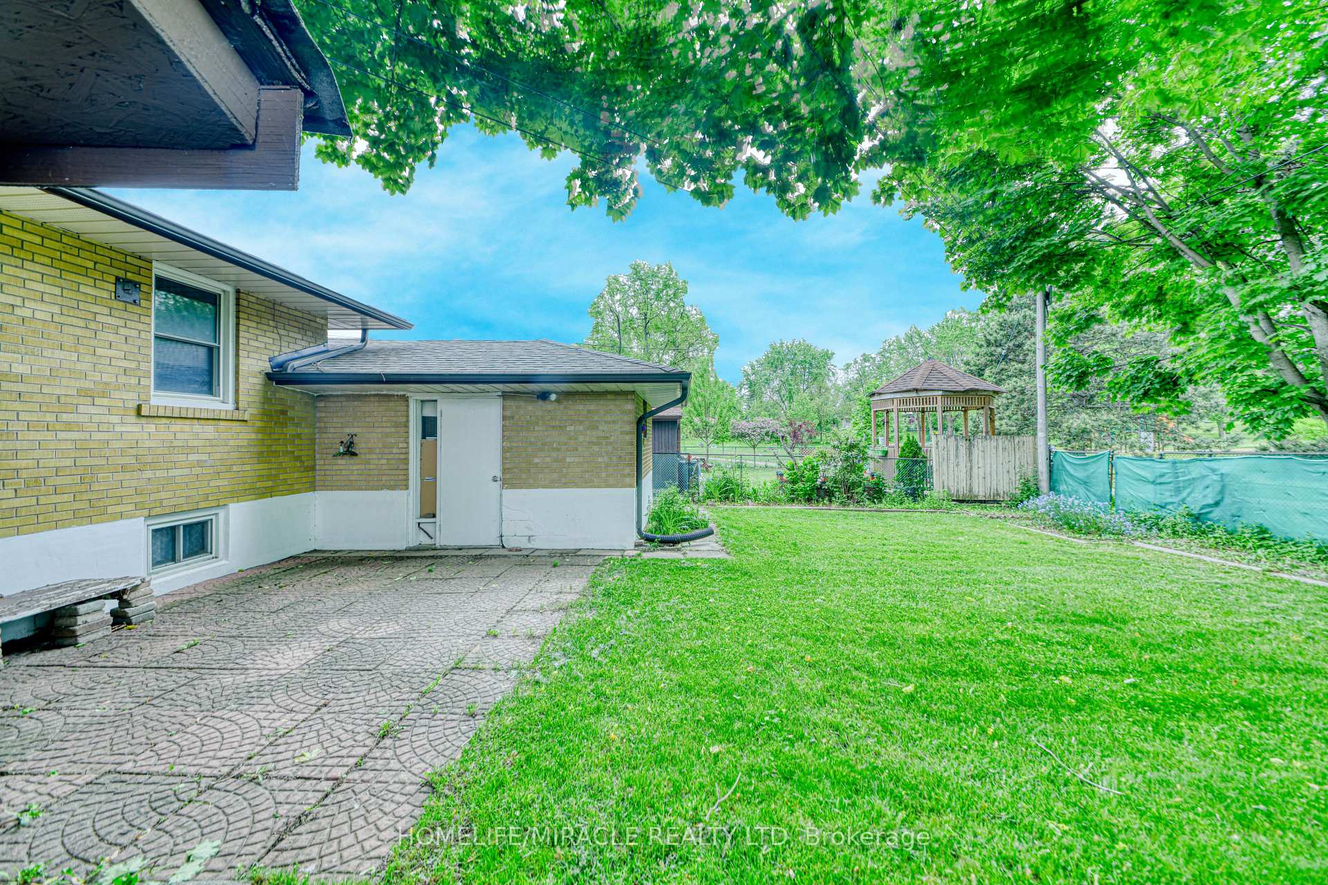 Photo 33 of 74 Mountland Drive, Scarborough, Woburn — HOMEH