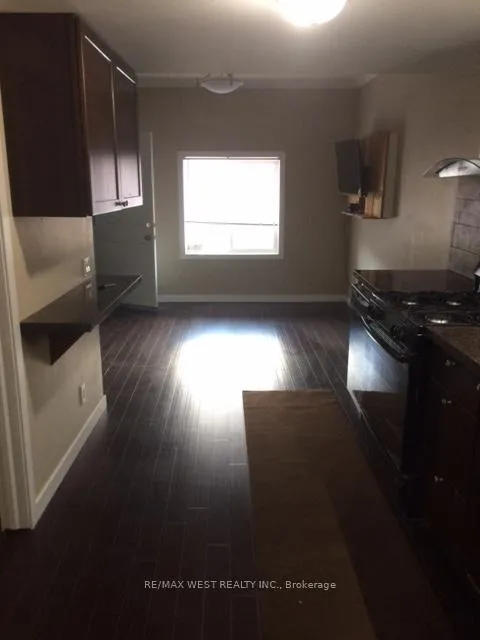 Photo 2 of Unit Main, 44 Beechwood Avenue, Toronto, Rockcliffe-Smythe — HOMEH