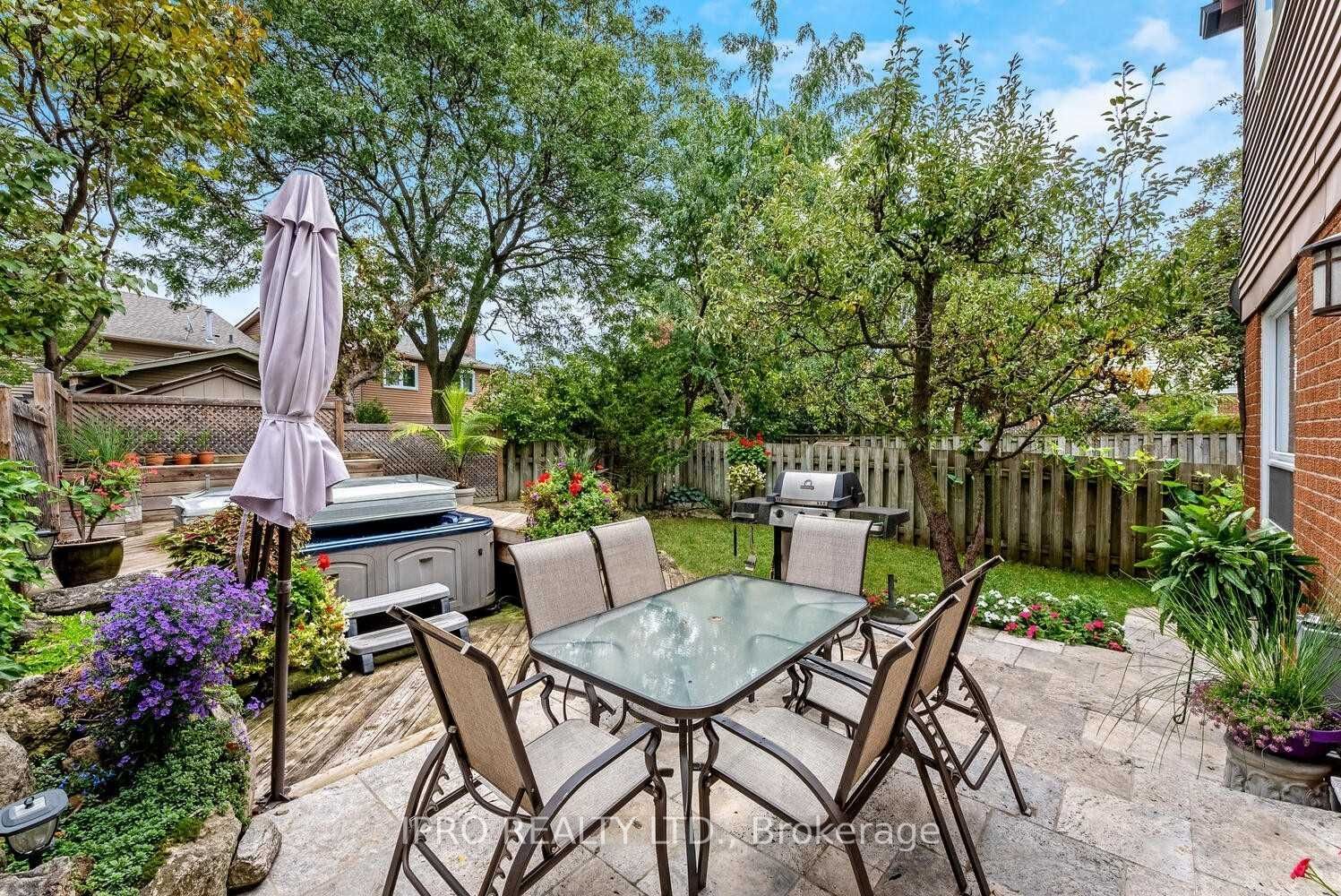 Photo 26 of 551 Roseheath Drive, Milton, Bronte Meadows — HOMEH